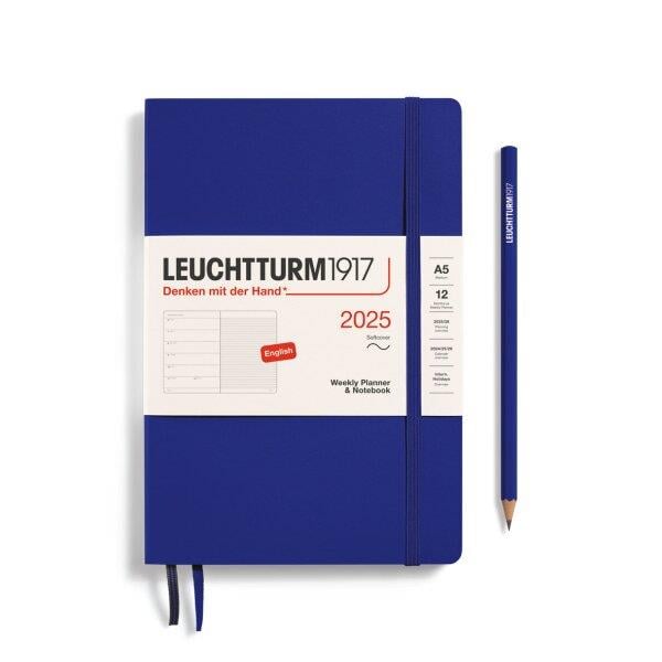 Leuchtturm1917 2025 Haftalık Planlayıcı ve Not Defteri, Yumuşak Kapak, Orta Boy (A5), 144 Sayfa, İngilizce, Çizgili, Ink 370758