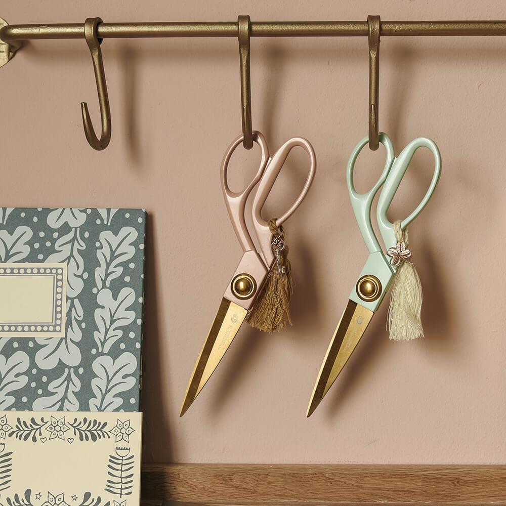 DesignWorks Özel Tasarım Püskül ve Charm Hediyeli Makas Dusty Pink