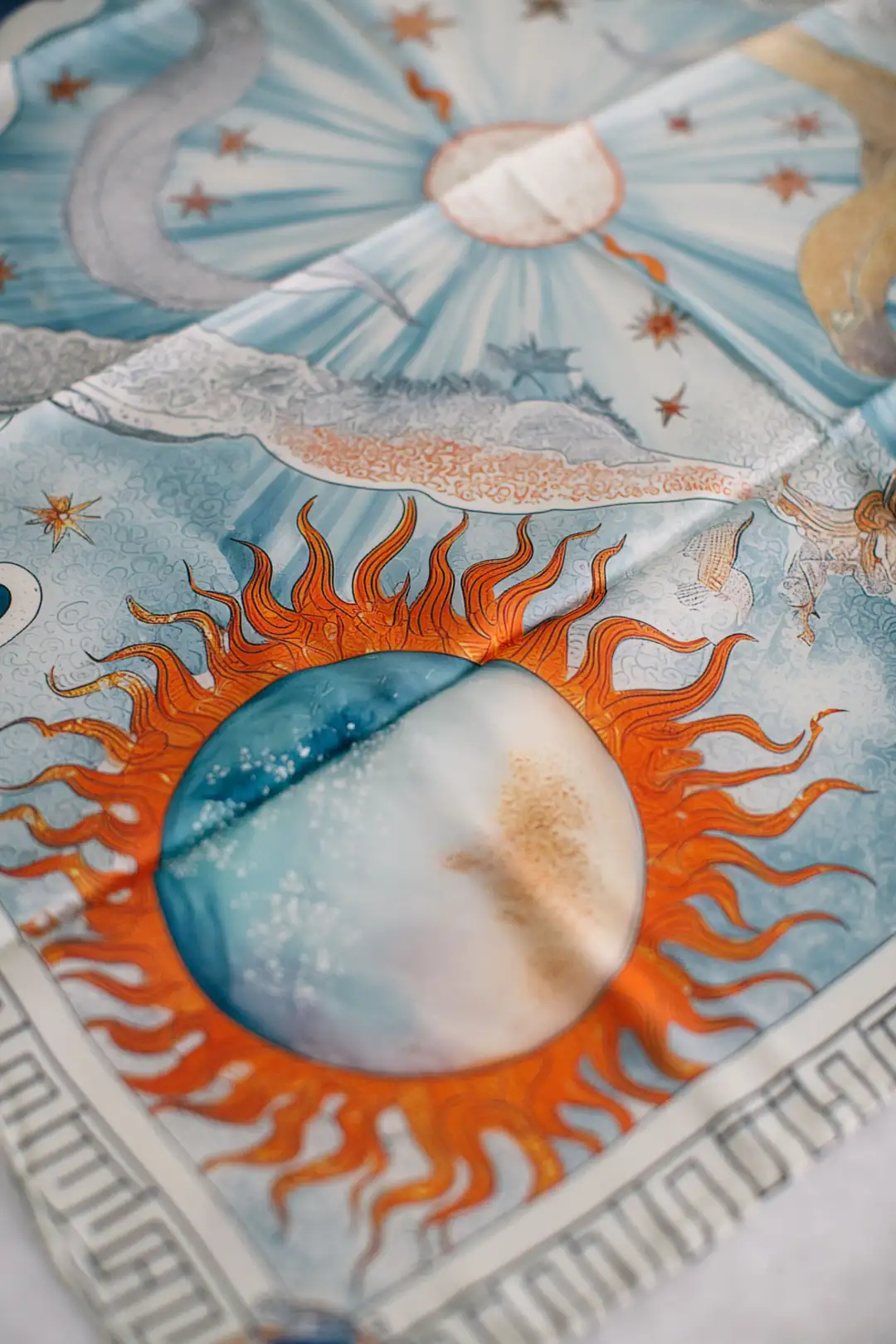 Helios Rising İpek Fular