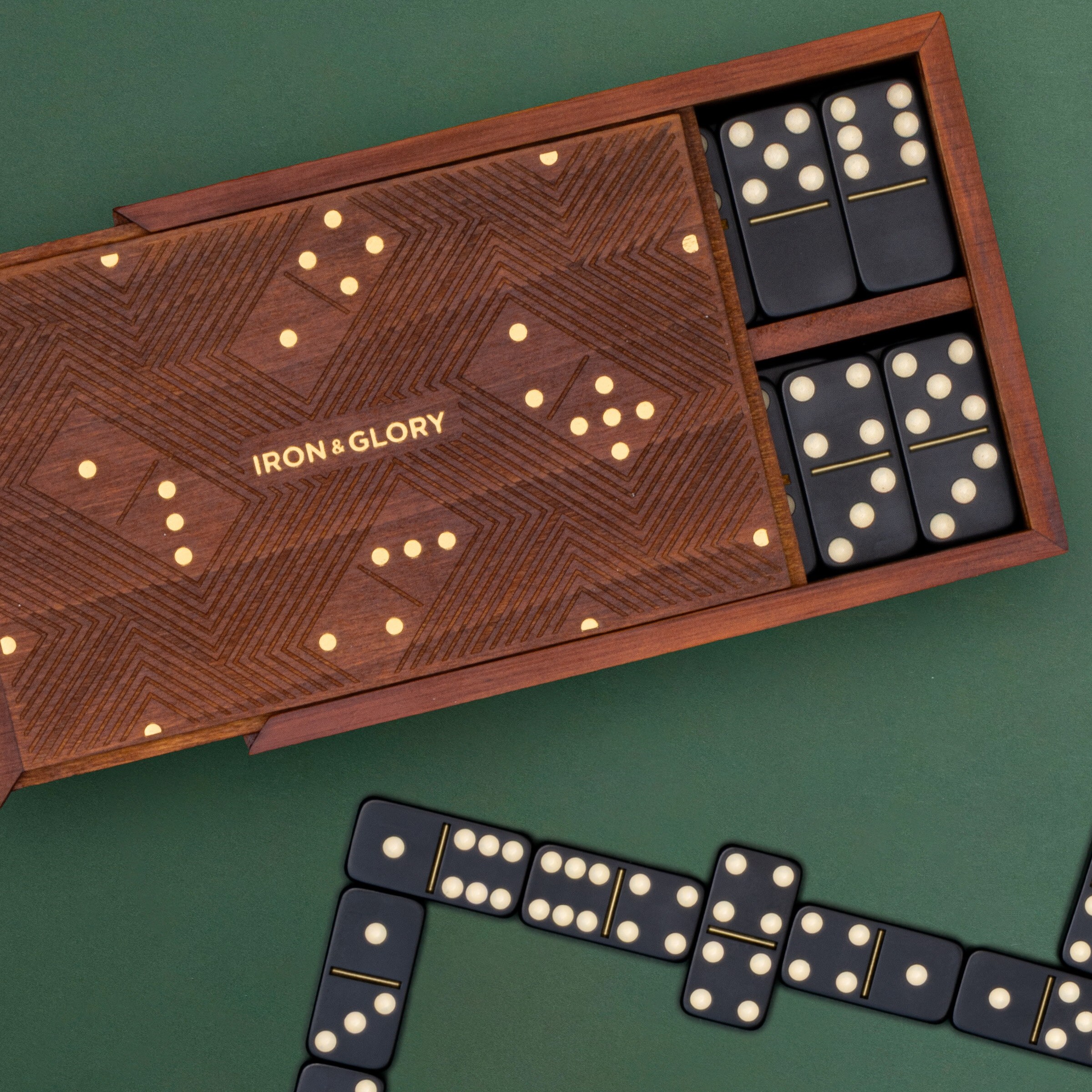 Suck Uk Dominoes Ahşap Kutulu Domino Seti