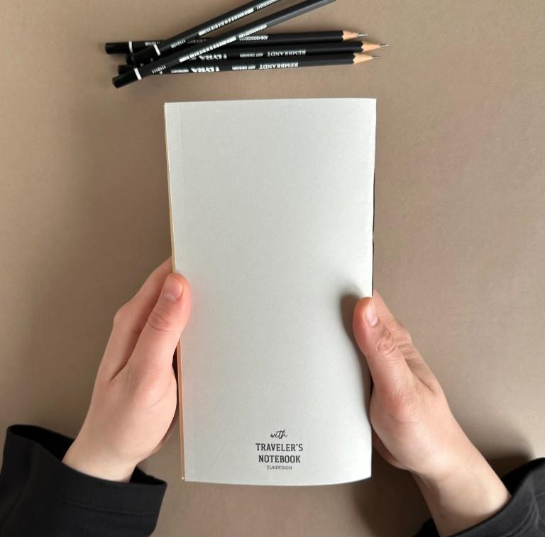 Euk Design İstanbul Tasarımlı Apica Kağıdından Defter Regular Size 