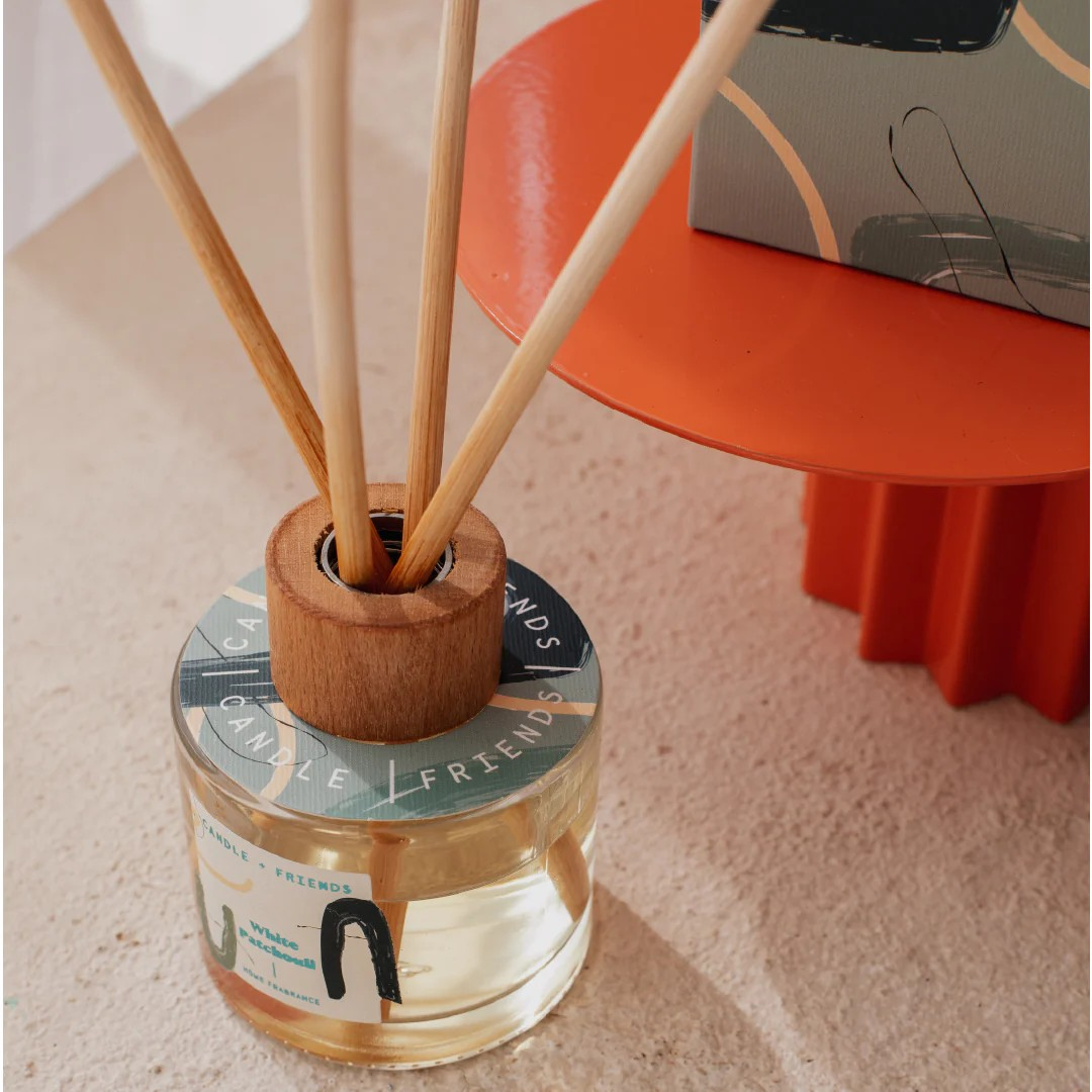 Candle + Friends White Patchouli Oda Kokusu