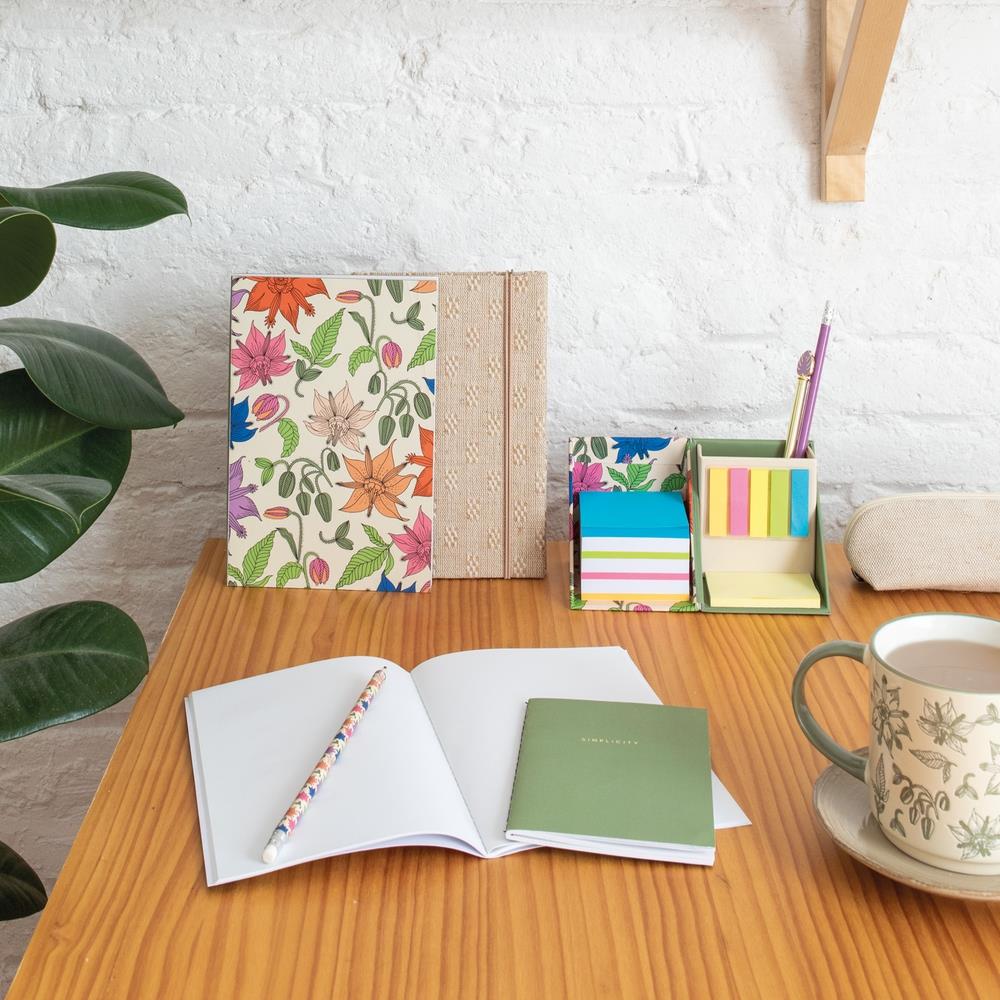 Miquelrius A5 Yumuşak Kapak Çizgili Vintage Lily Defter
