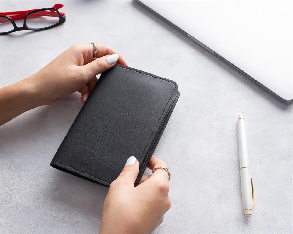 DK Leather Vegan Deri Pasaport Kılıfı Siyah