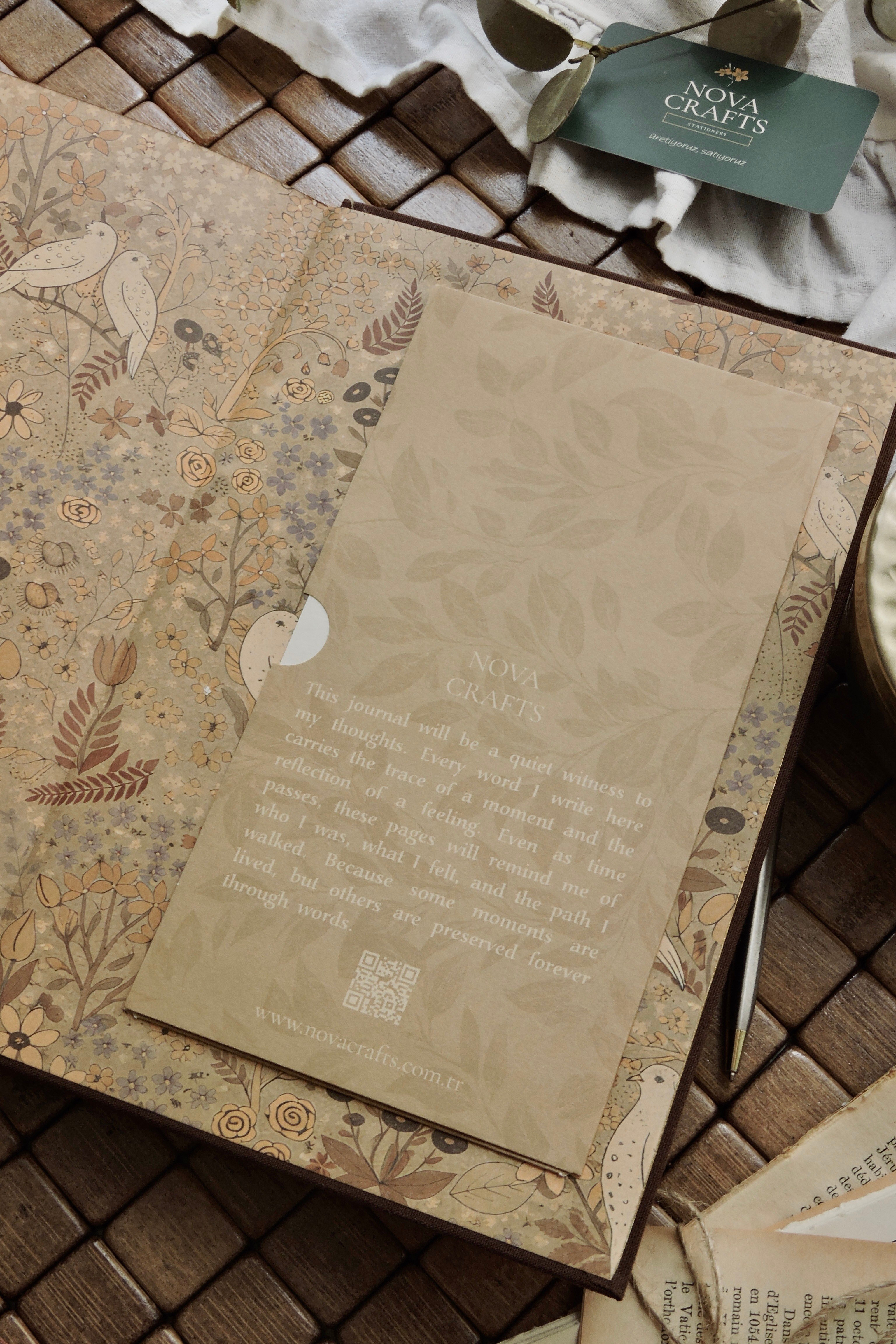 Nova Crafts Keten Journal Yaldız Kenar Çizgili Defter 17x24 cm. 110 gr. Ivory 200 sy. Brown