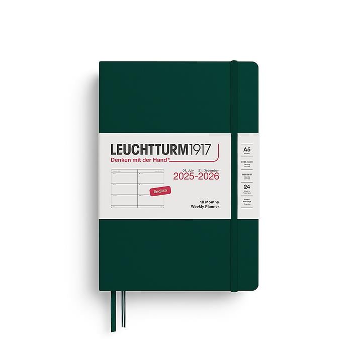 Leuchtturm1917 Orta Boy (A5) 18 Aylık Haftalık Ajanda 2026 Sert Kapak, İngilizce, Orman Yeşili 372812