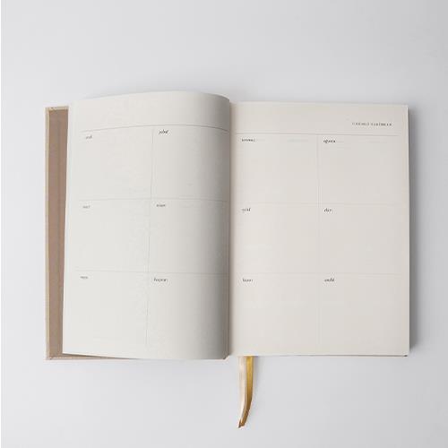 Lugat365 x Karatis 16*22 144 Yaprak Süresiz Ajanda