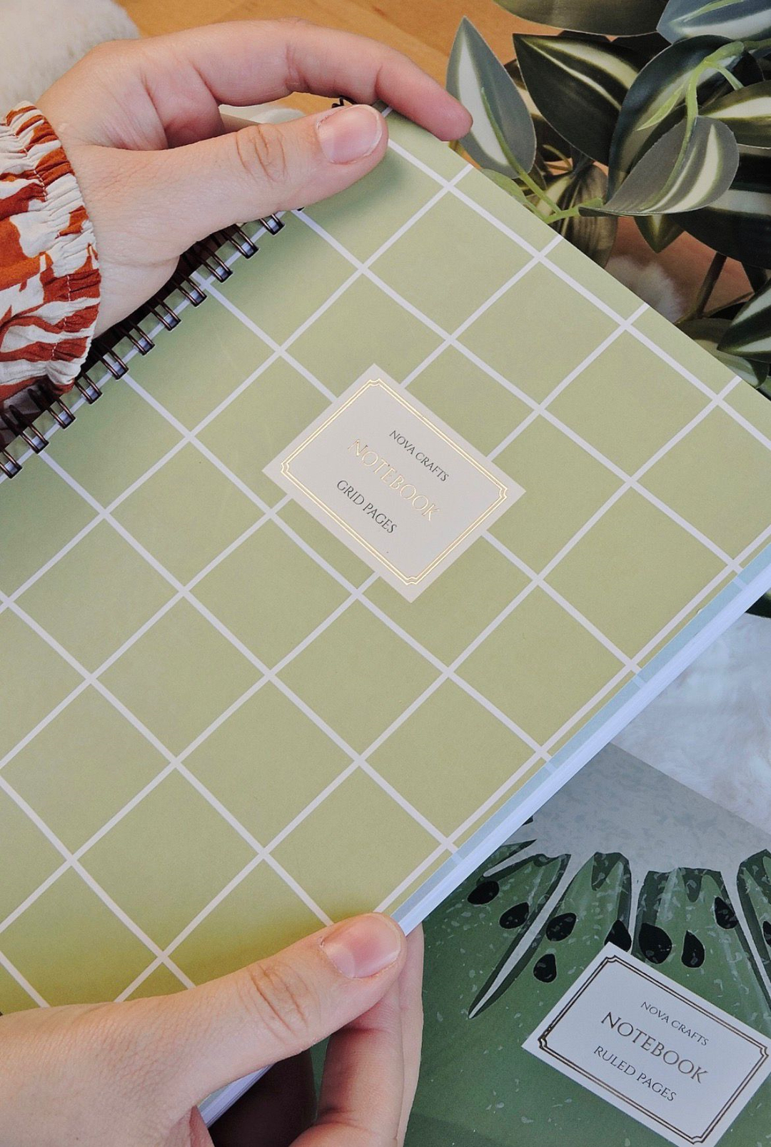 Nova Crafts Yaldızlı Spiralli Yeşil Kareli Defter