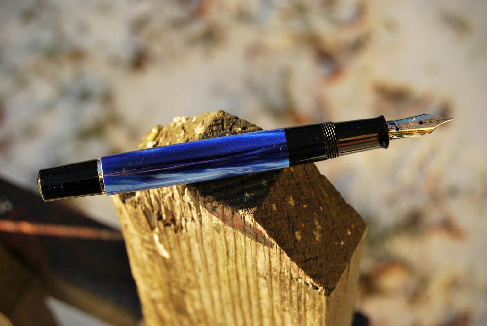 Pelikan Classic M205 Marble Blue Dolma Kalem F Uç
