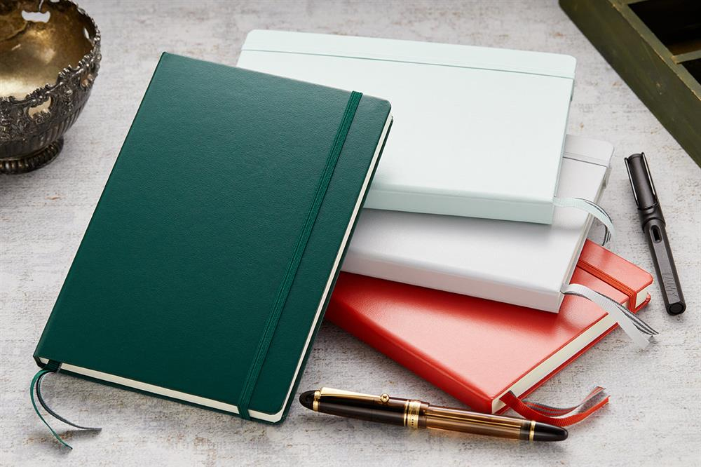 Leuchttrum 1917 Medium(A5) Sert Kapak, 251 Numaralandırılmış Sayfa Defter Forest Green 367255