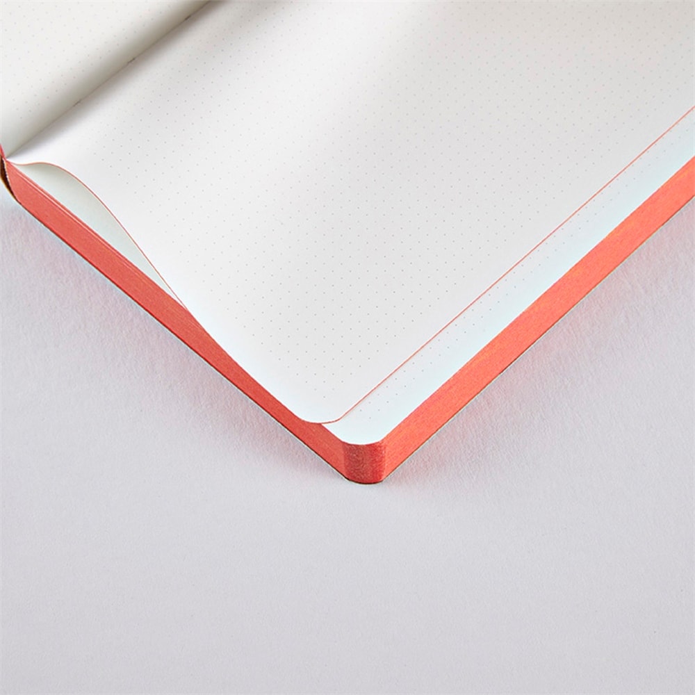 Nuuna  Graphic S - LOVE Defter