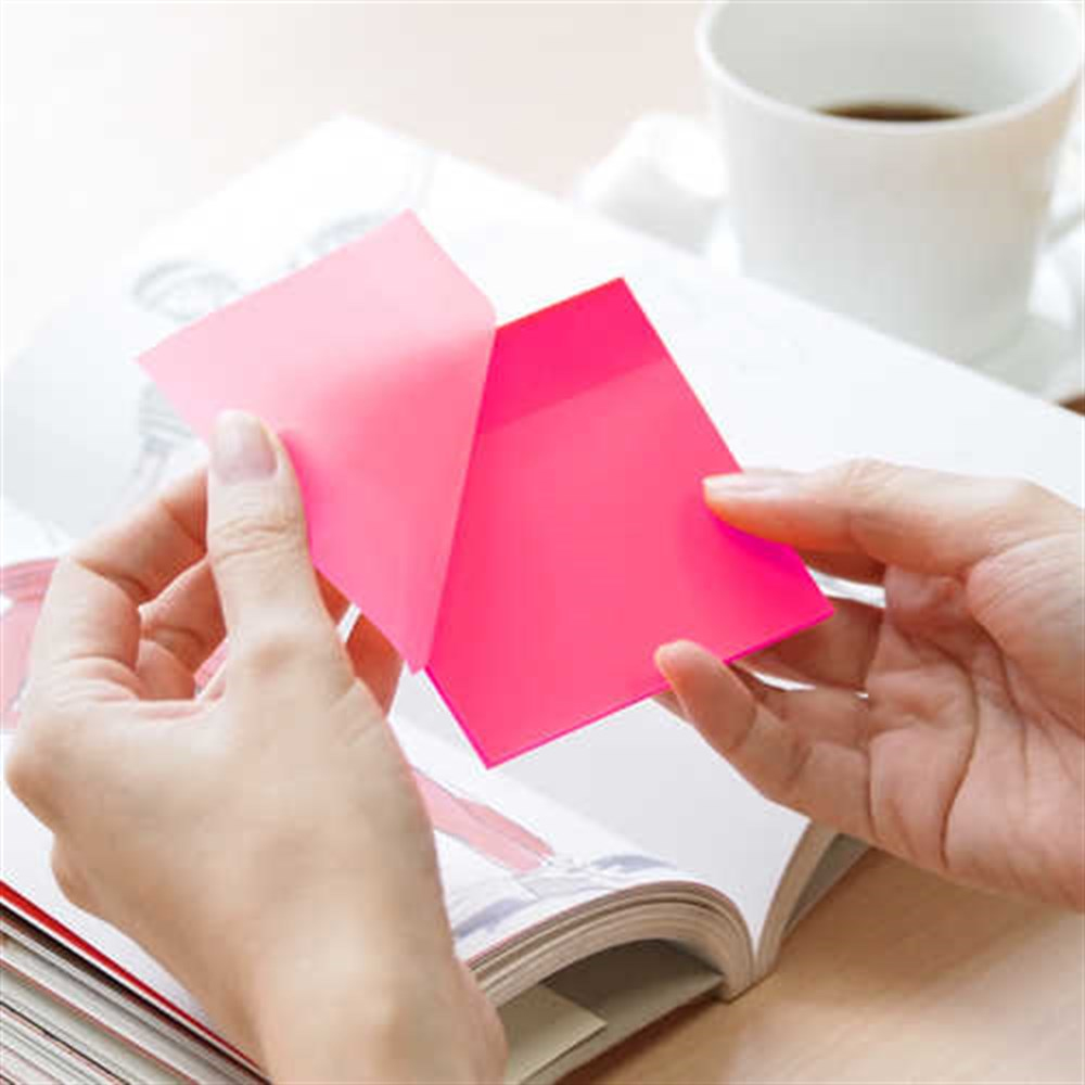 Stickn Şeffaf Yapışkanlı Not Kağıdı Neon Pembe 76x50 mm