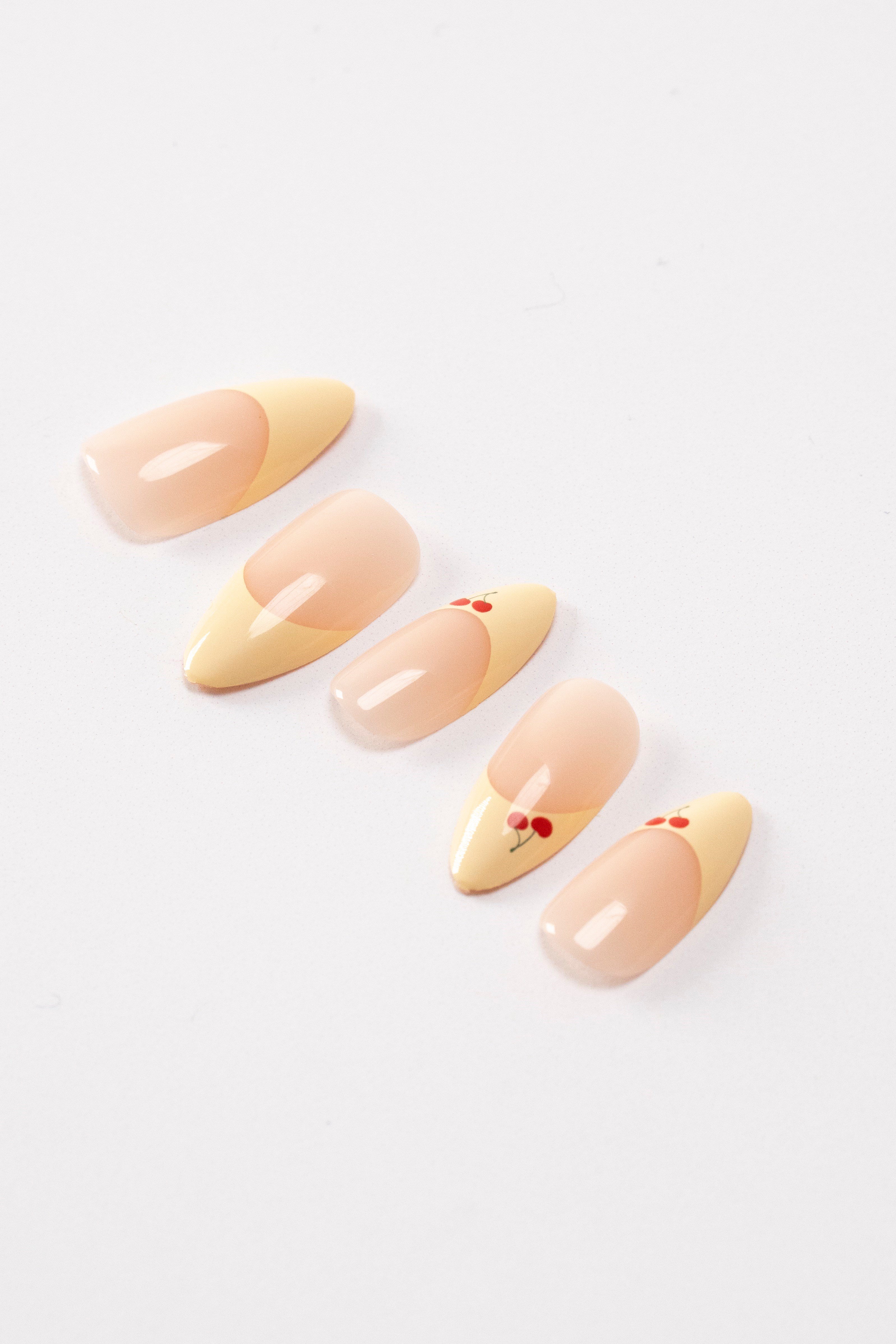 POP Beauty Takma Tırnak Seti & Zararsız Yapıştırıcı POPBeauty10157