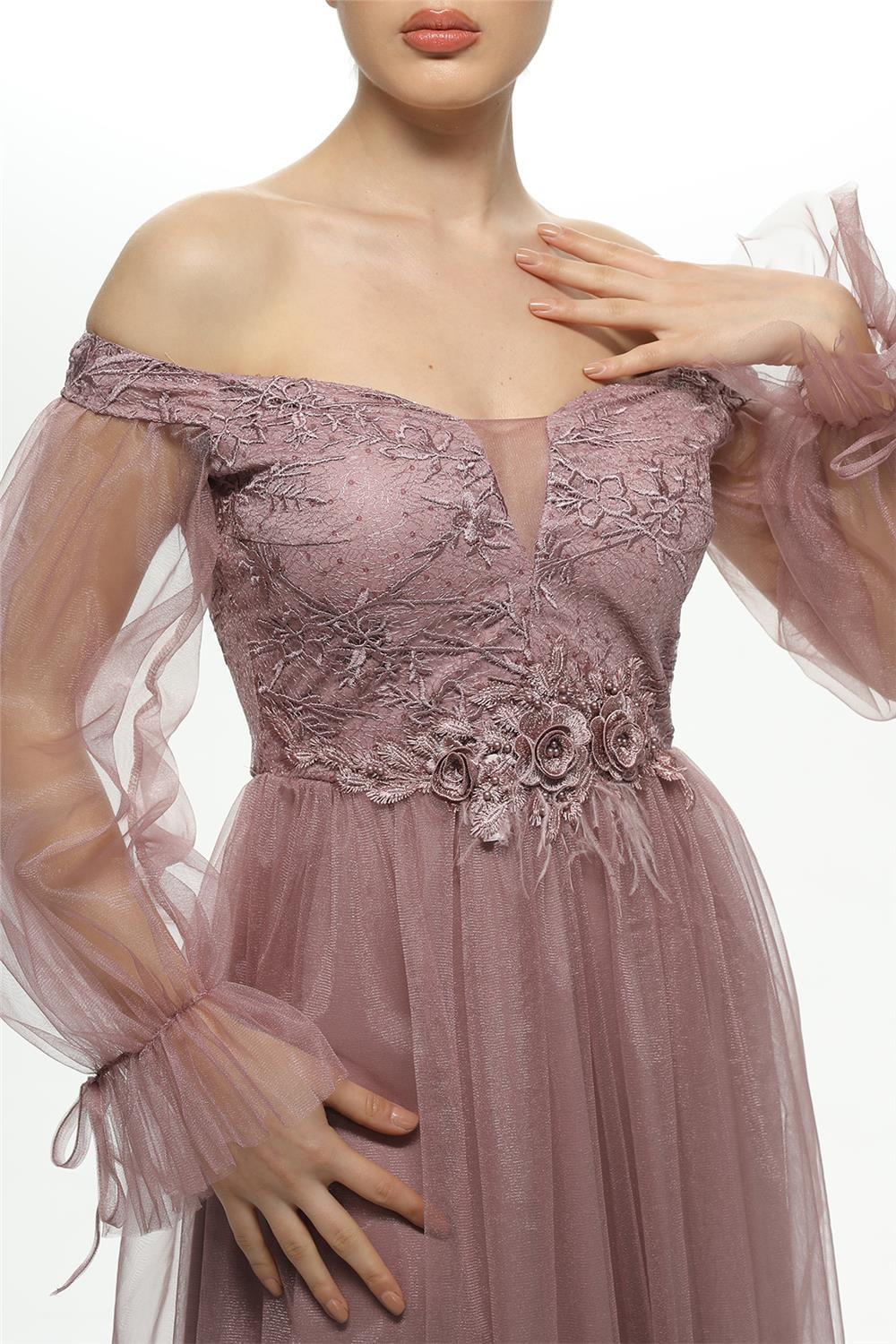 38741 Belli Aplikli Üzeri Dantel Tül Elbise