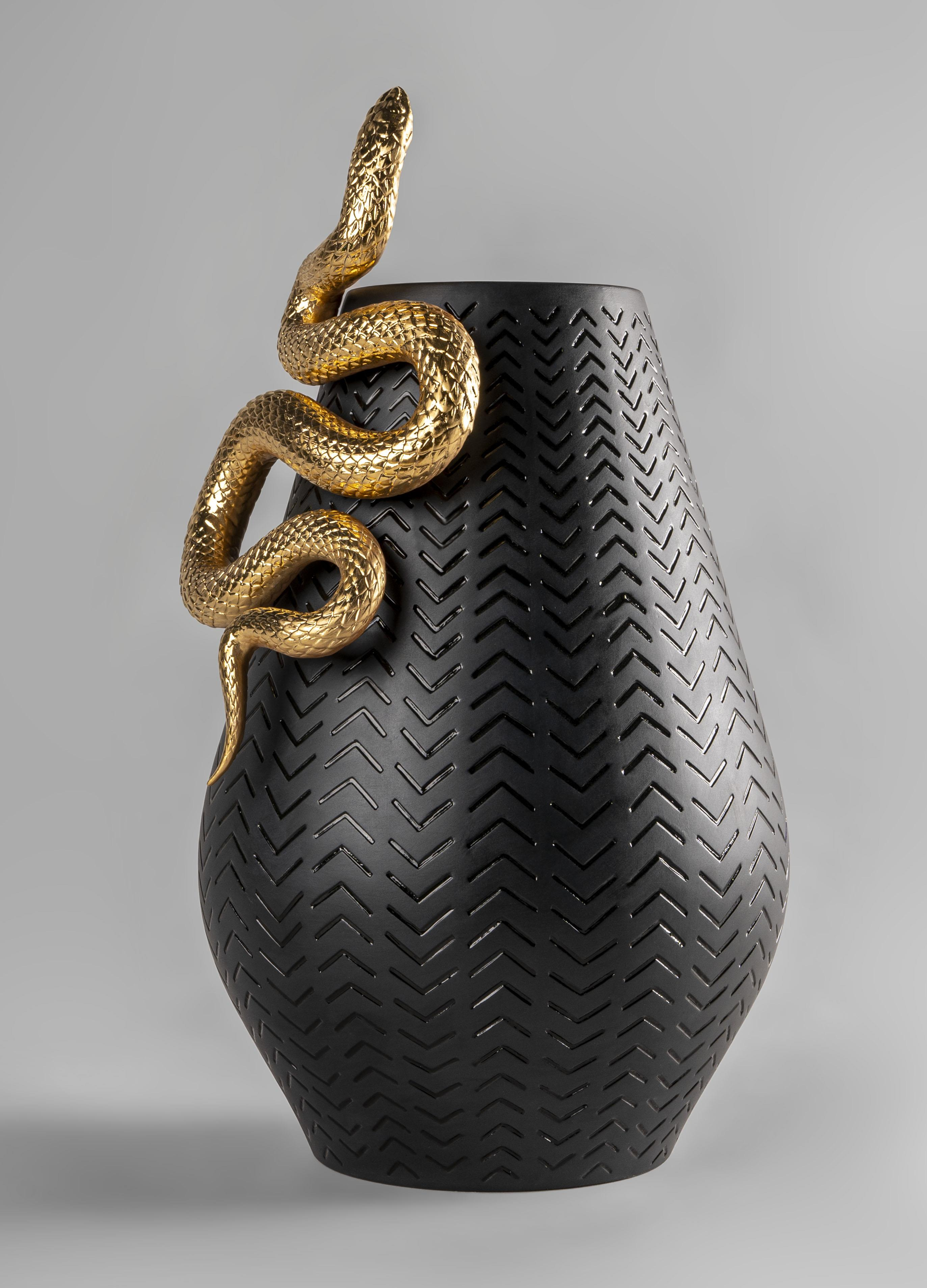 Lladro - Snake Vase