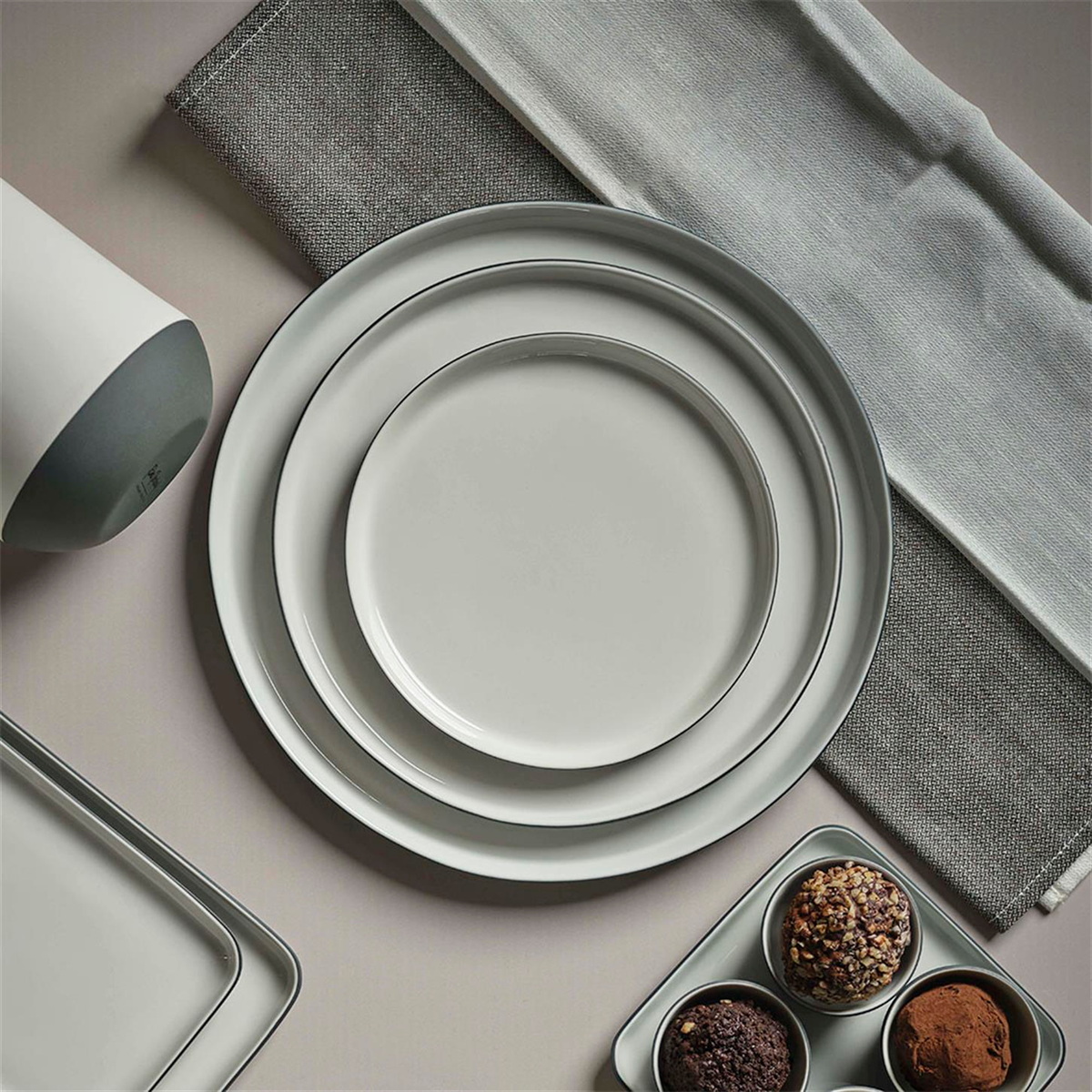 Yuvarlak Pasta Tabağı Çift Renk Siyah&Fildişi - YVT02CF0000S1_0201