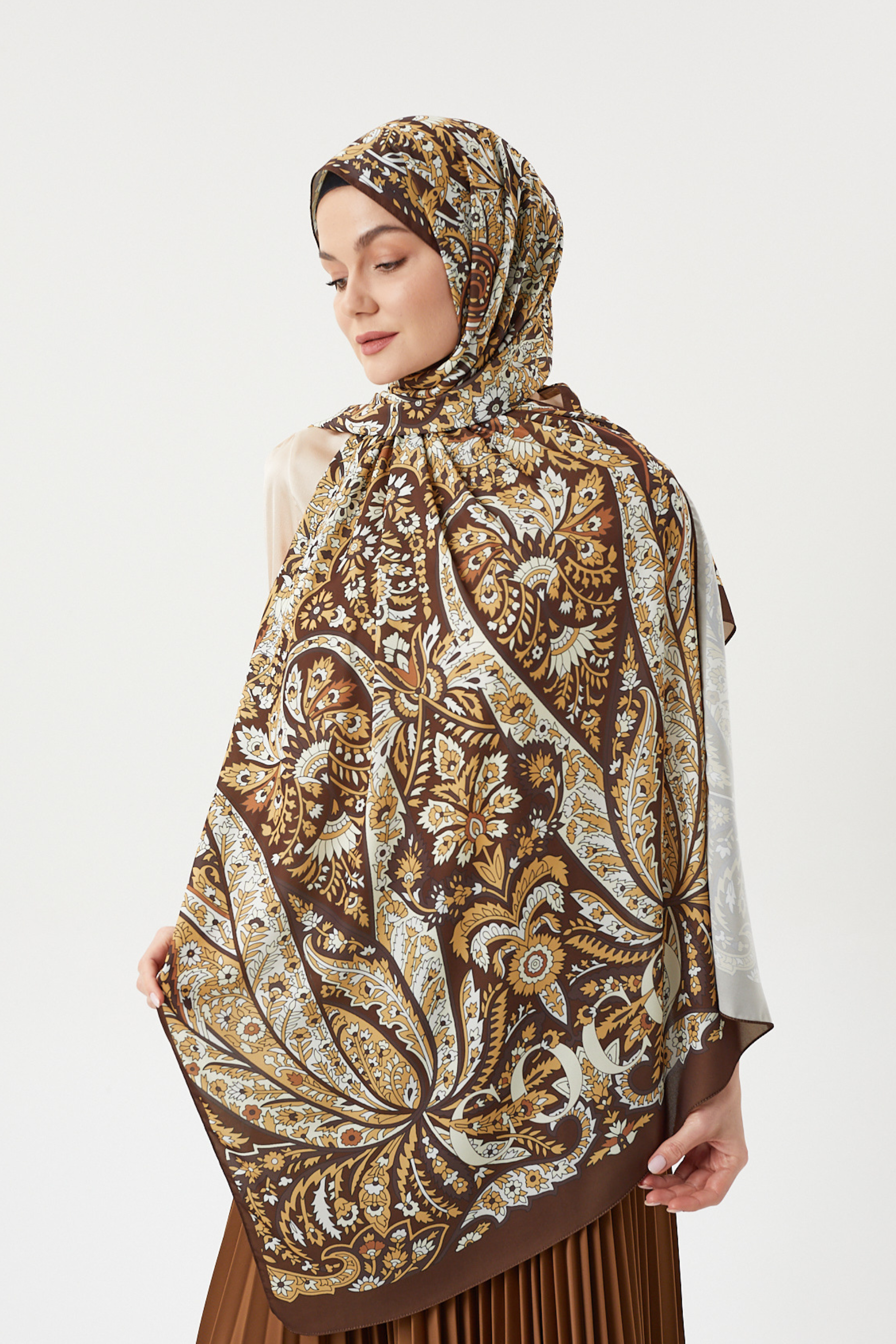 Acı Kahve Balamir Desen İpek Şal