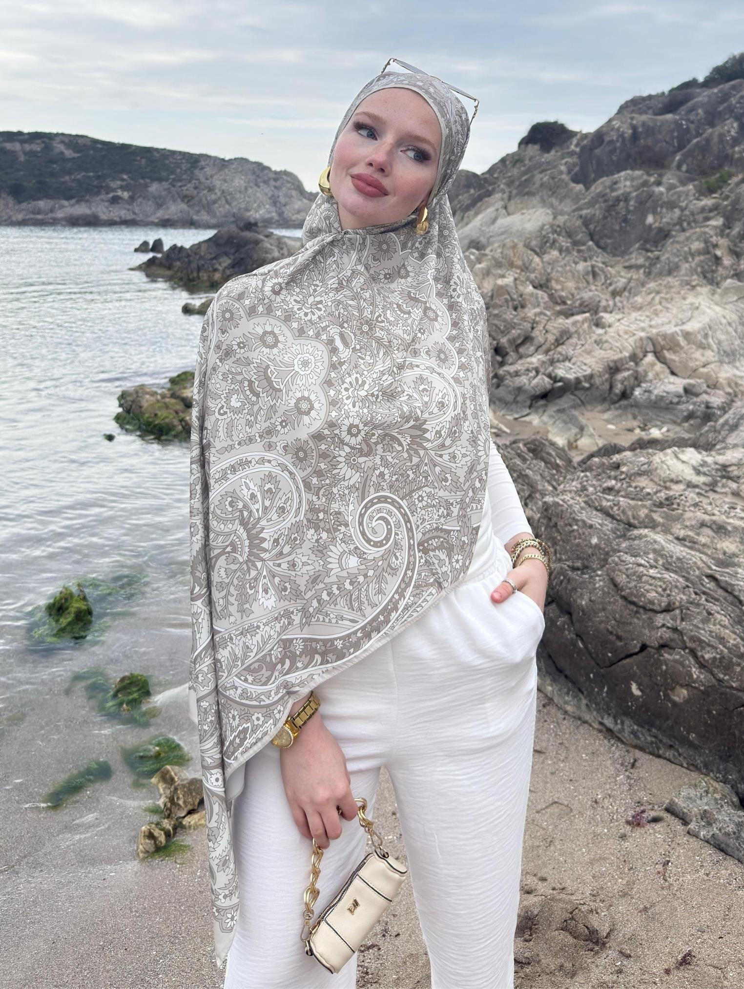 Bej Balamir Desen İpek Şal