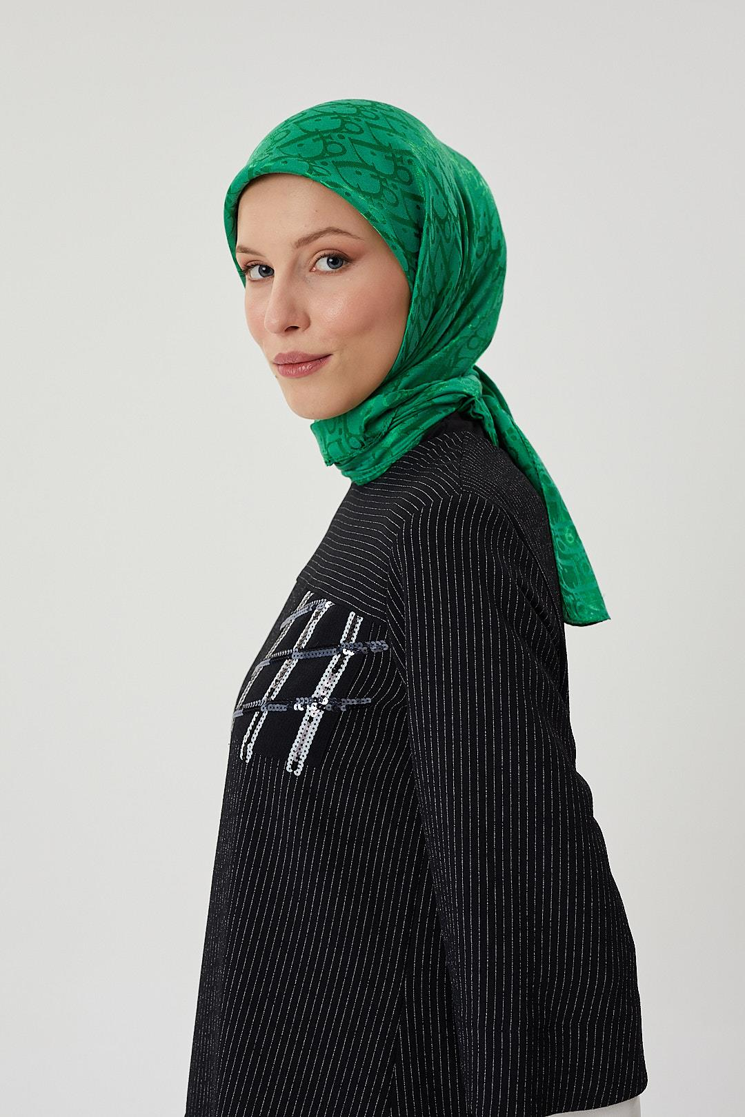 Benetton D Desen Parlak Jakar Eşarp