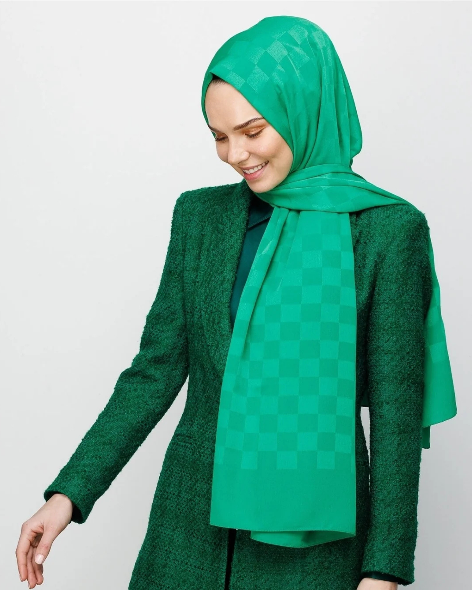 Benetton Yeşili Dama Desen İpeksi Jakar Şal