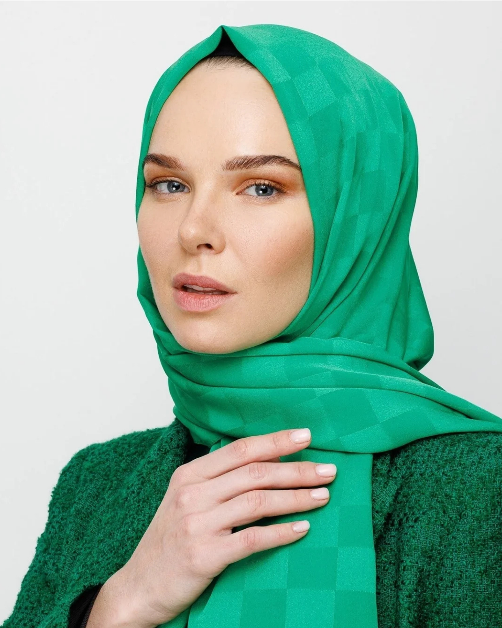Benetton Yeşili Dama Desen İpeksi Jakar Şal