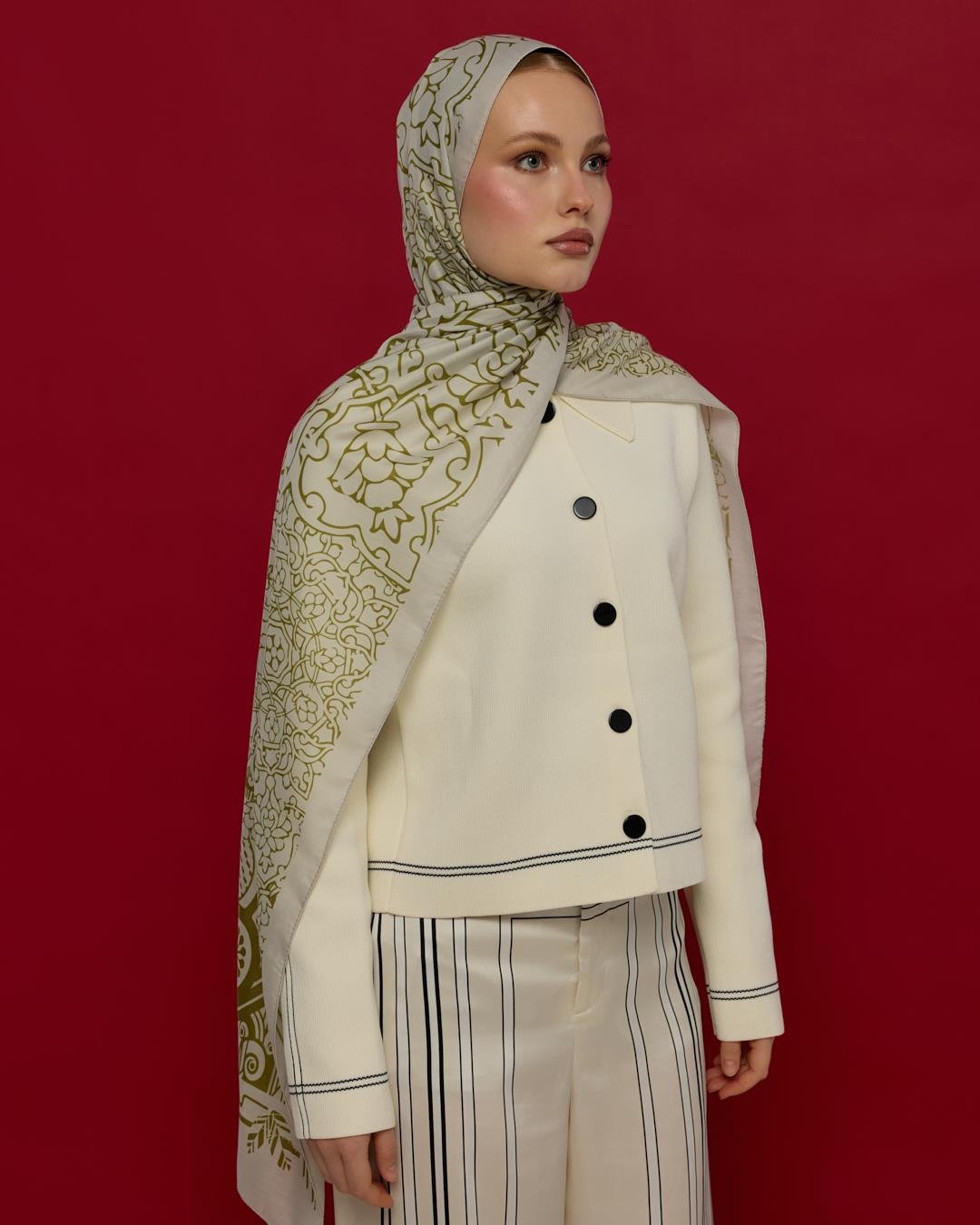 Beyaz Işık & Altın Zeytin Harem Rüyası Desen Şal