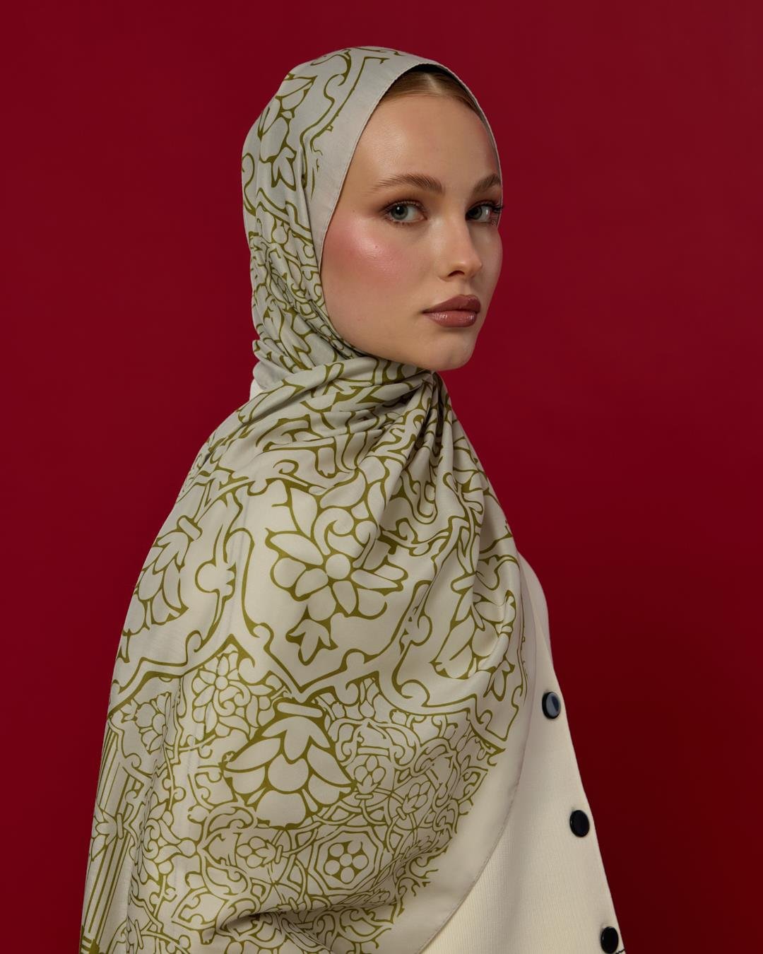 Beyaz Işık & Altın Zeytin Harem Rüyası Desen Şal