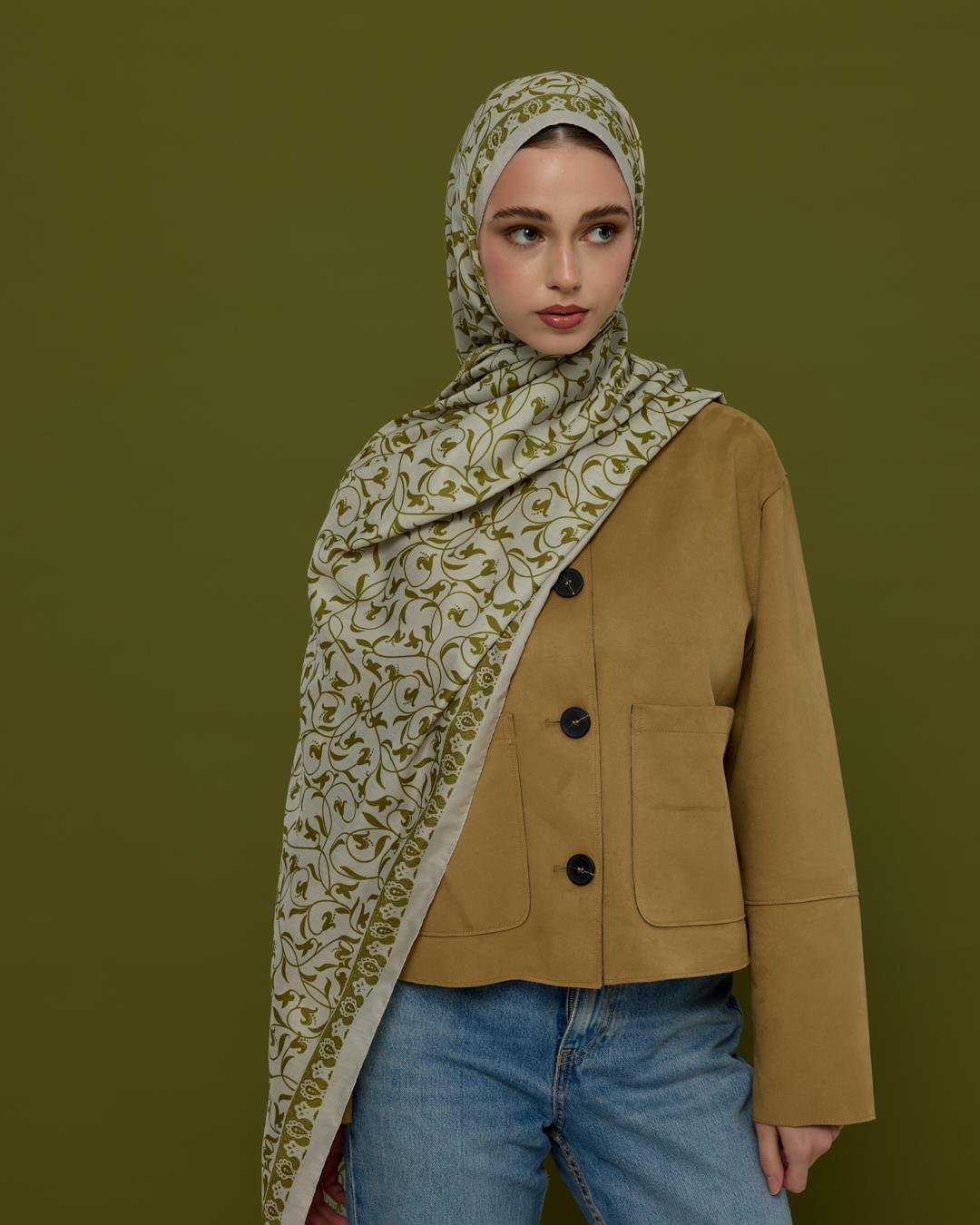 Beyaz Işık & Altın Zeytin Lale Bahçesi Desen Şal