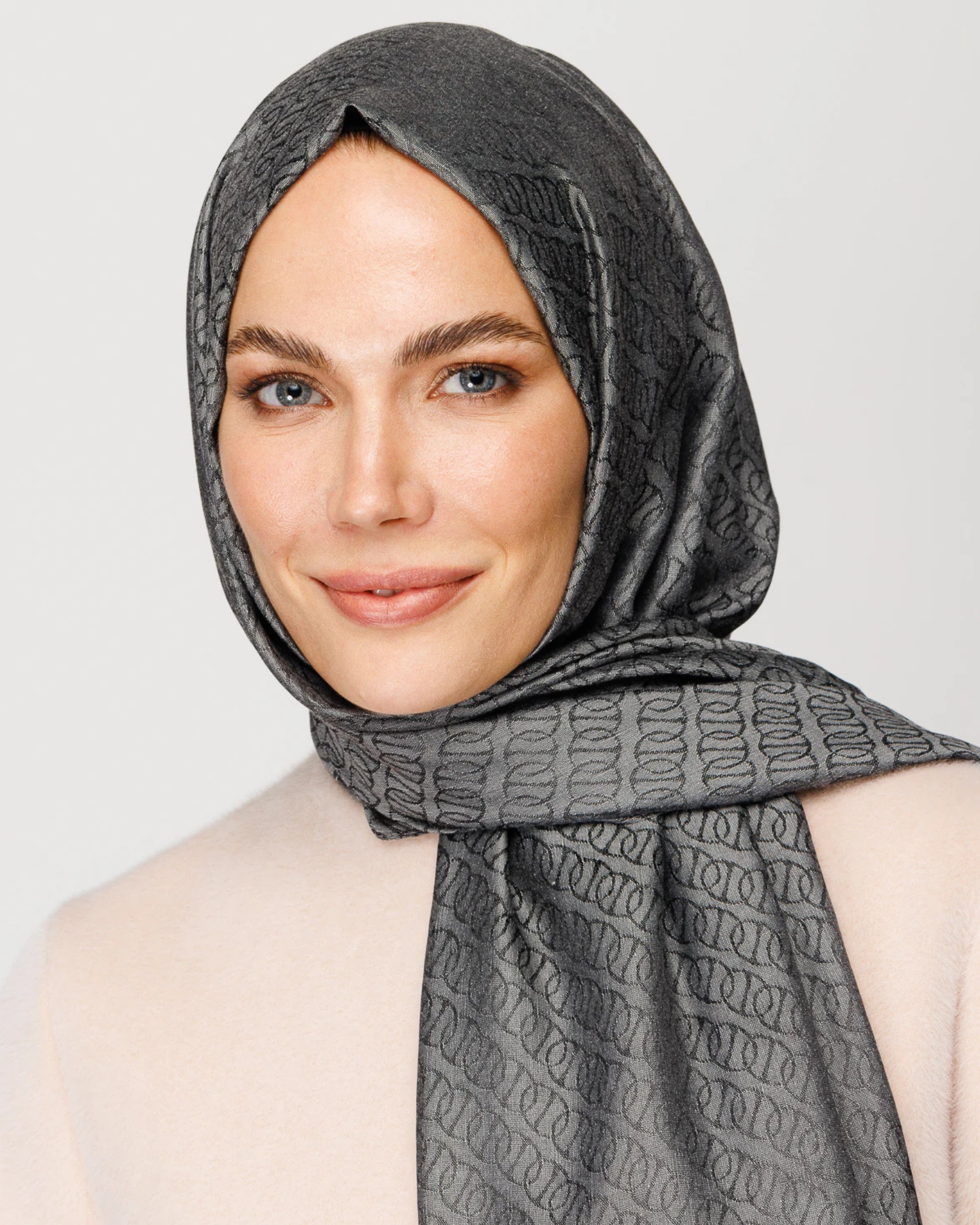 Füme Forever Desen Parlak Jakar Şal