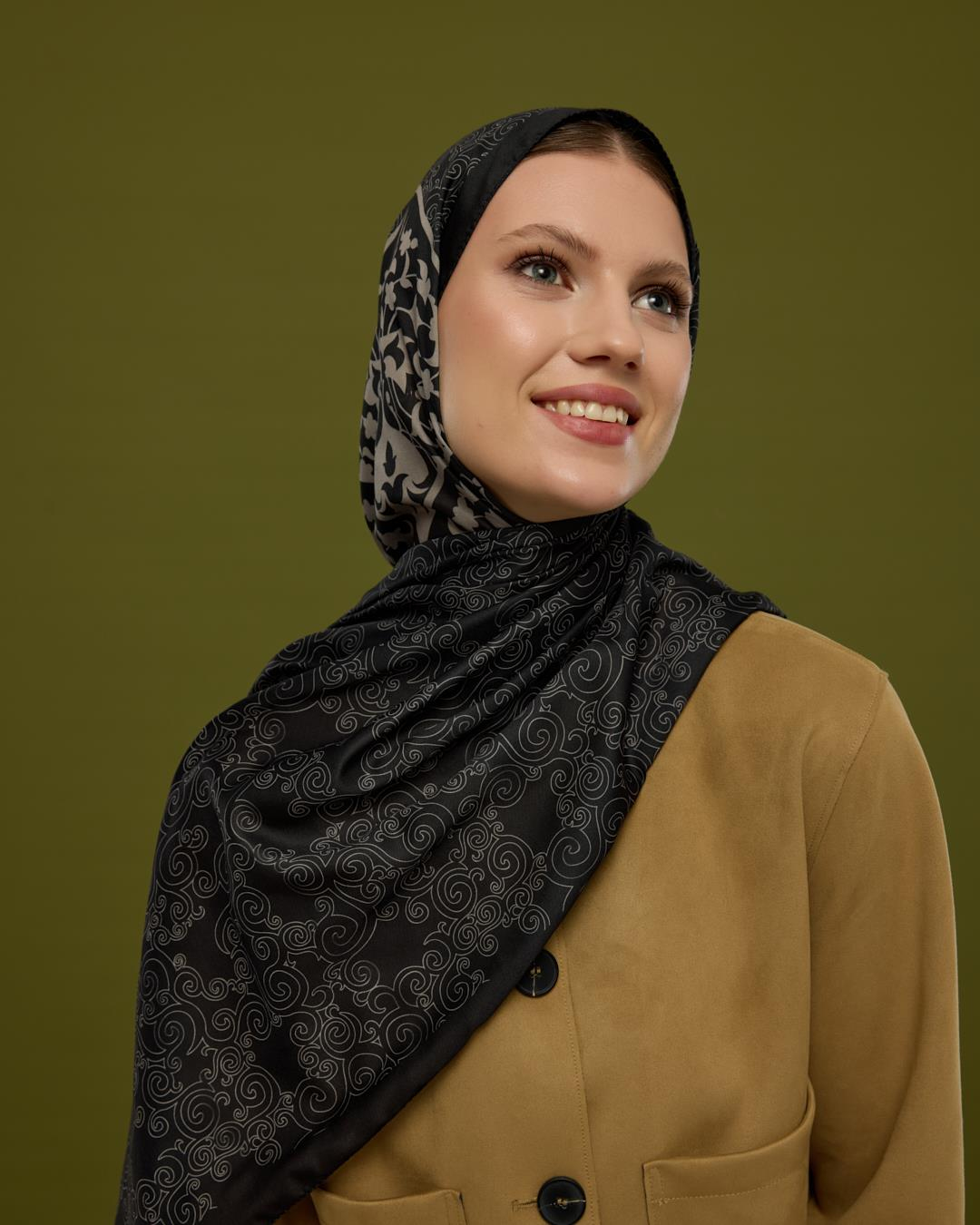 Gece & Krem Saraylı Desen Şal