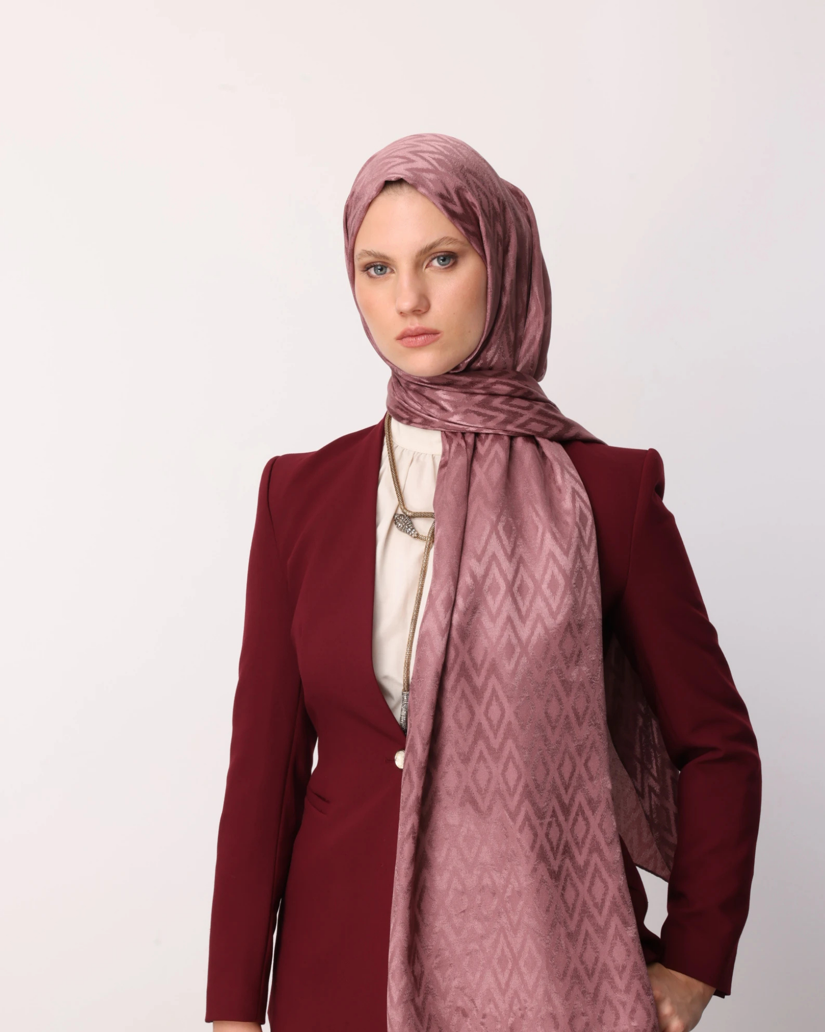 Gül Kurusu Karo Desen Parlak Jakar Şal