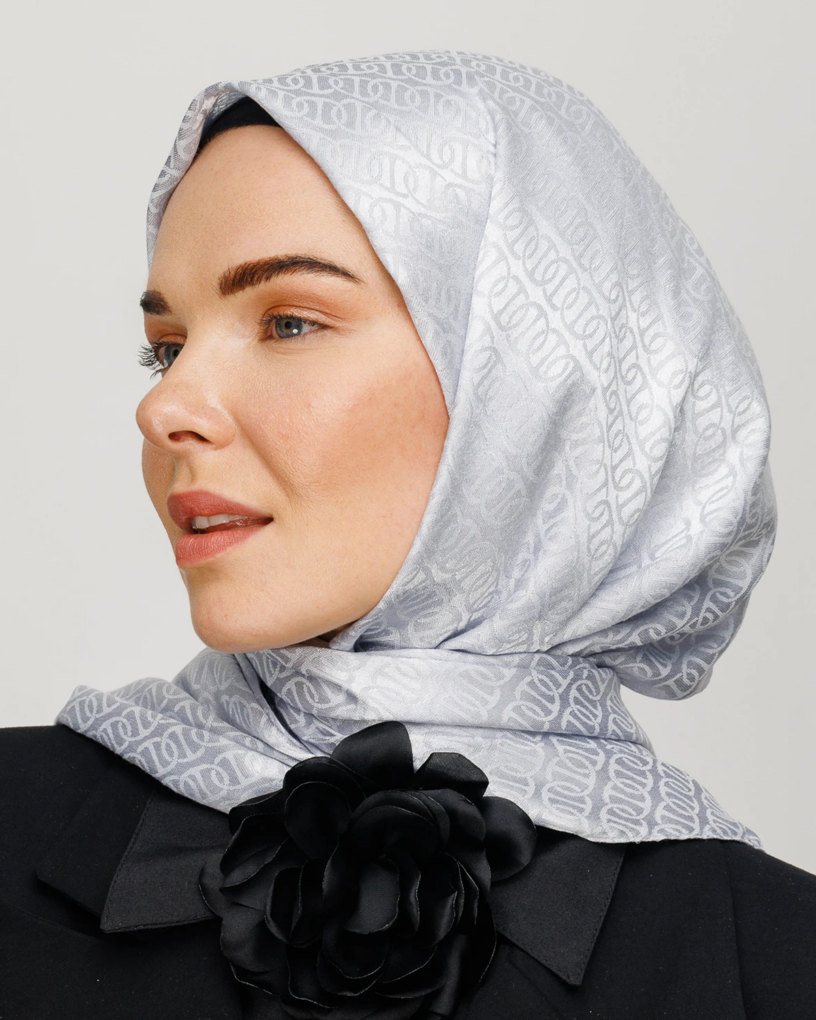 Gümüş Forever Desen Parlak Jakar Şal