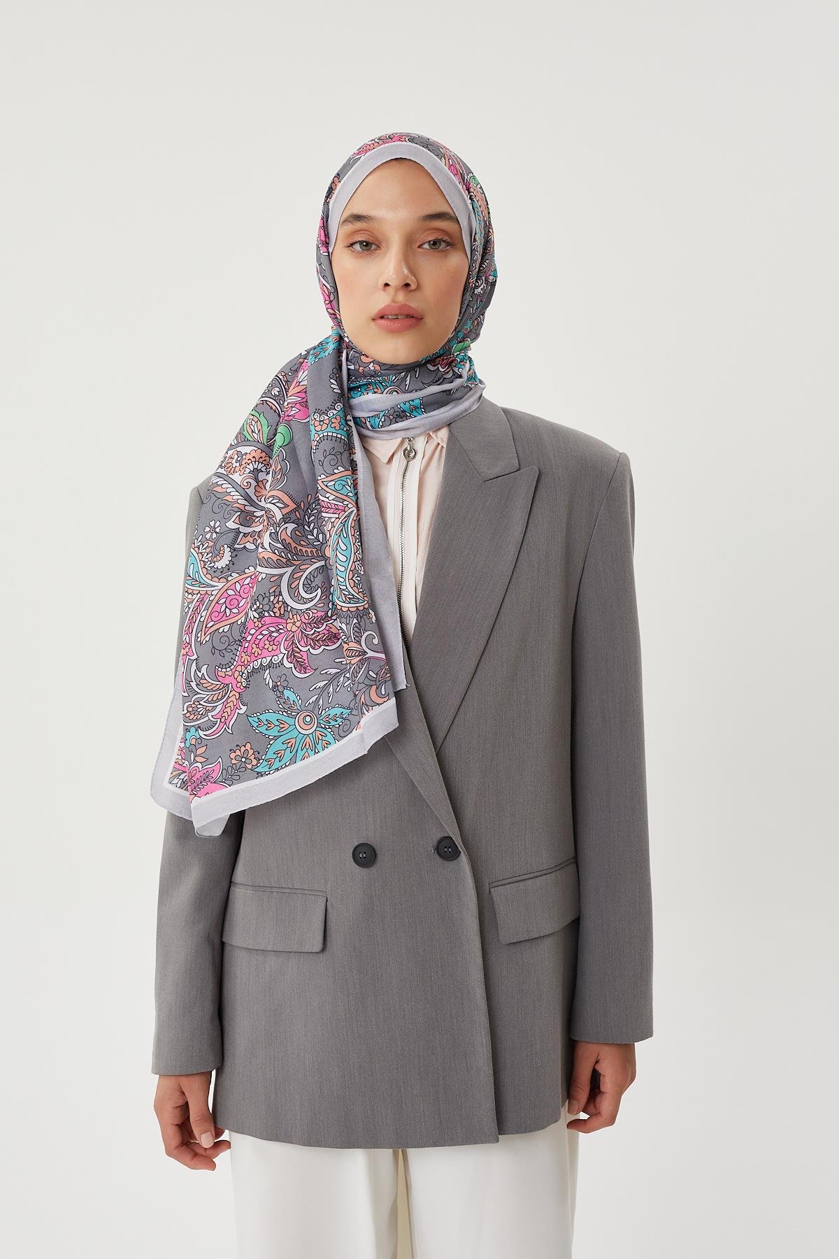 Gümüş & Gri Retro Desen Şal
