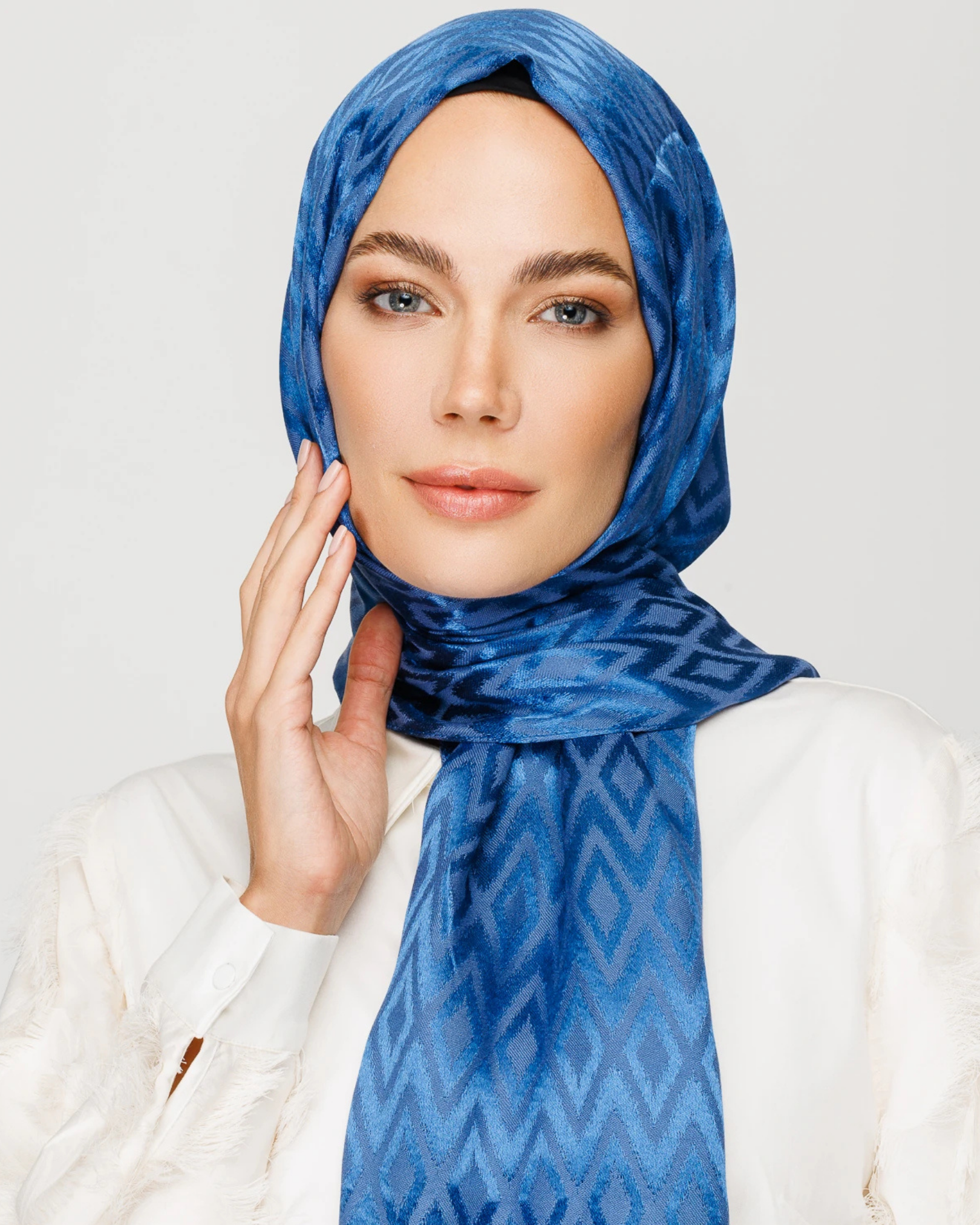 İndigo Karo Desen Parlak Jakar Şal