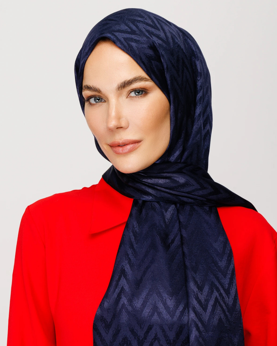 Lacivert Zikzak Desen Parlak Jakar Şal