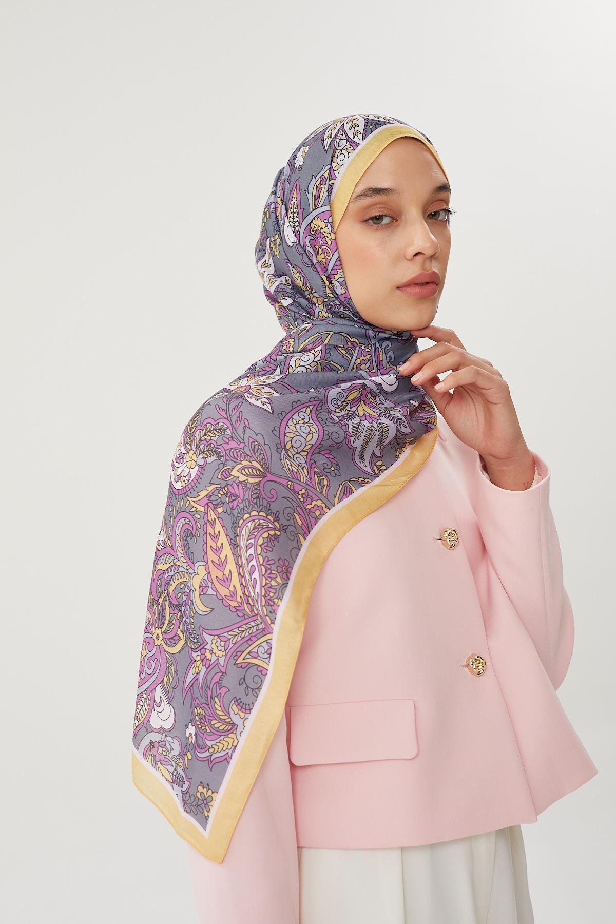 Pastel Sarı & Gri Retro Desen Şal