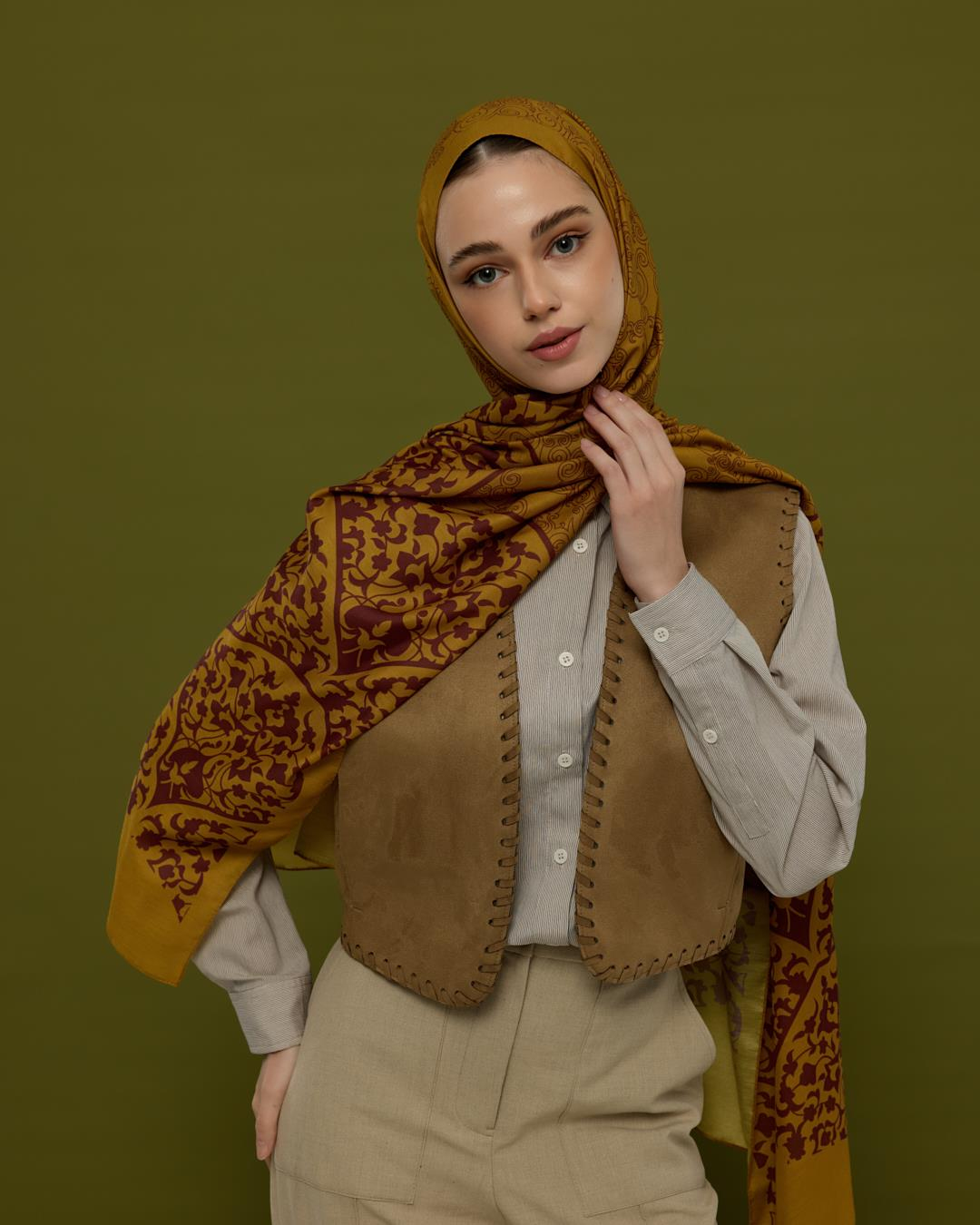 Saf Altın & Tarçın Rüzgarı Saraylı Desen Şal