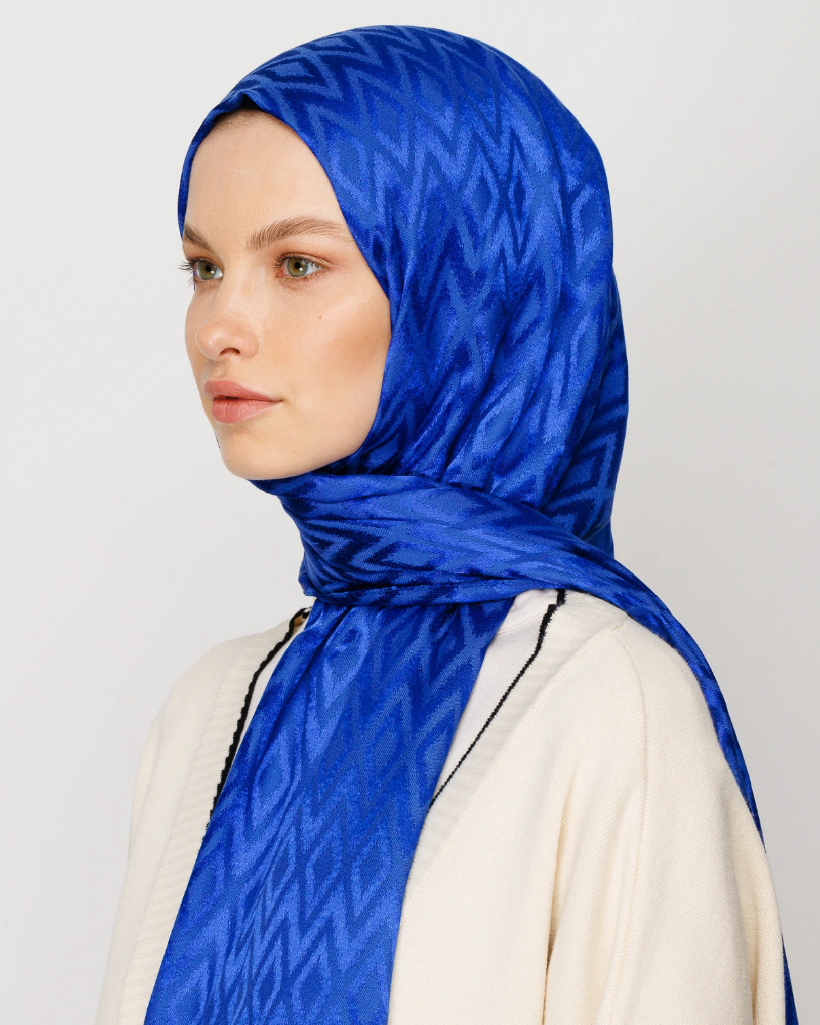 Saks Mavi Karo Desen Parlak Jakar Şal