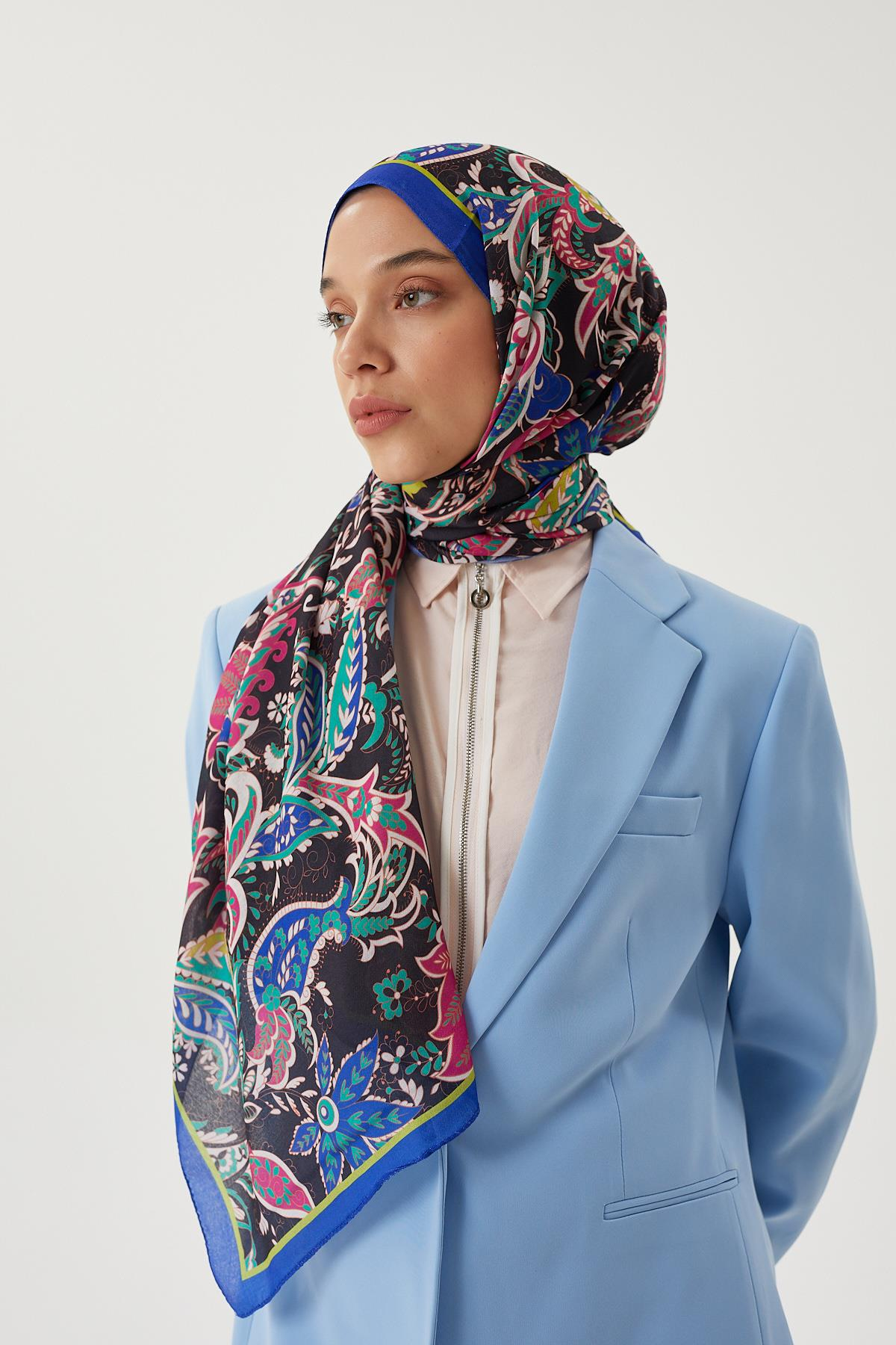 Saks Mavisi - Siyah Retro Desen Şal