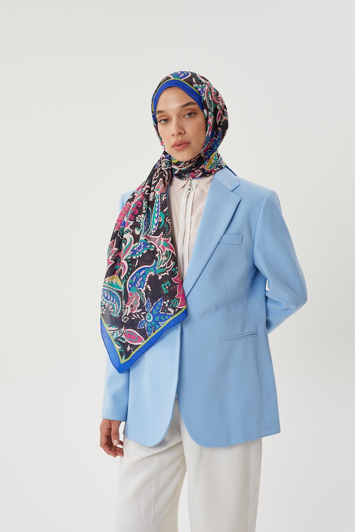Saks Mavisi - Siyah Retro Desen Şal