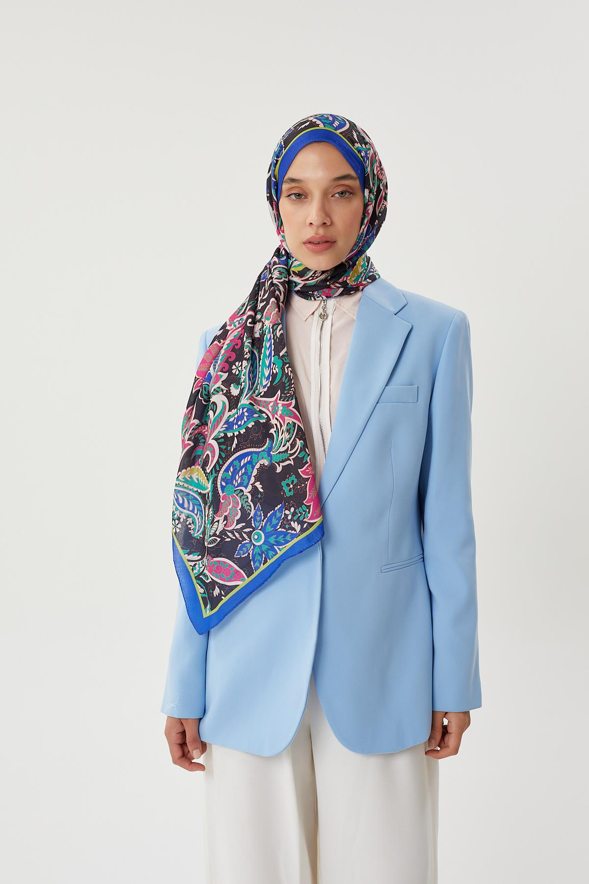 Saks Mavisi - Siyah Retro Desen Şal