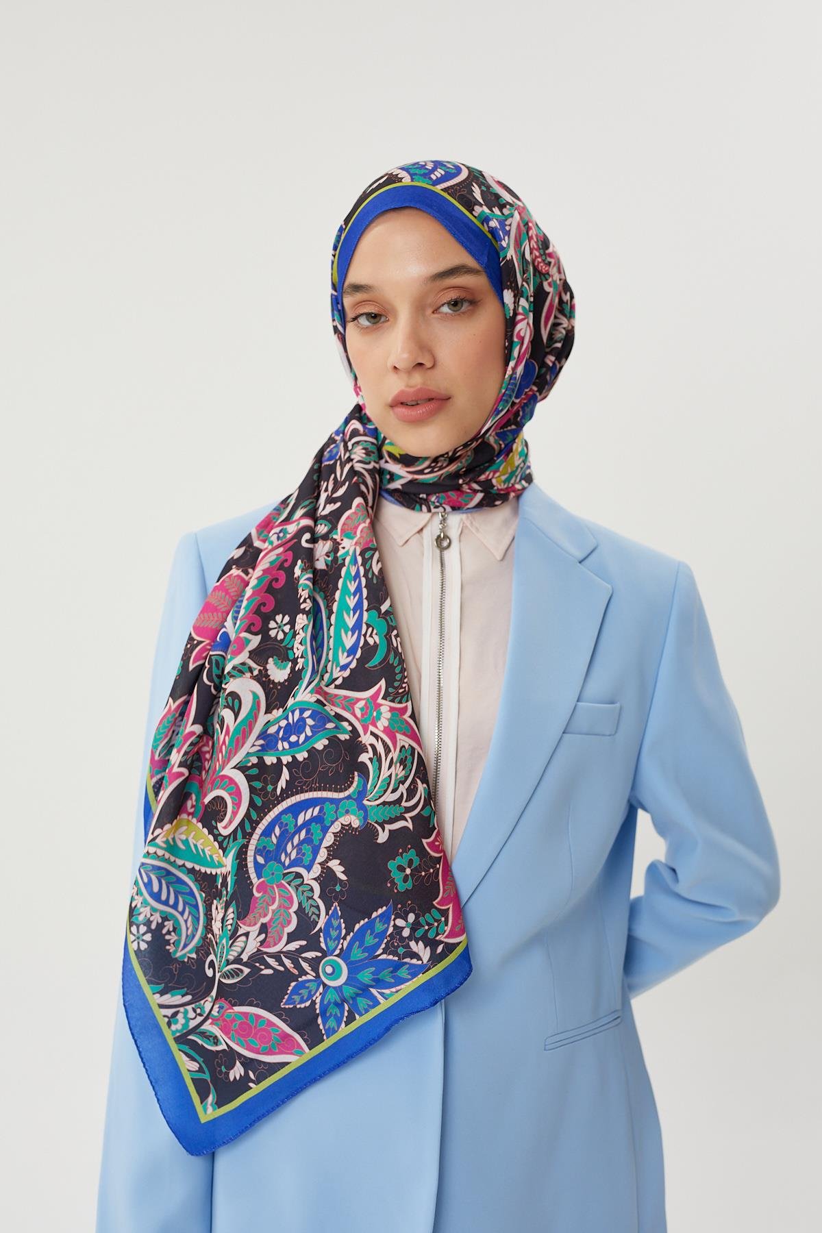 Saks Mavisi - Siyah Retro Desen Şal