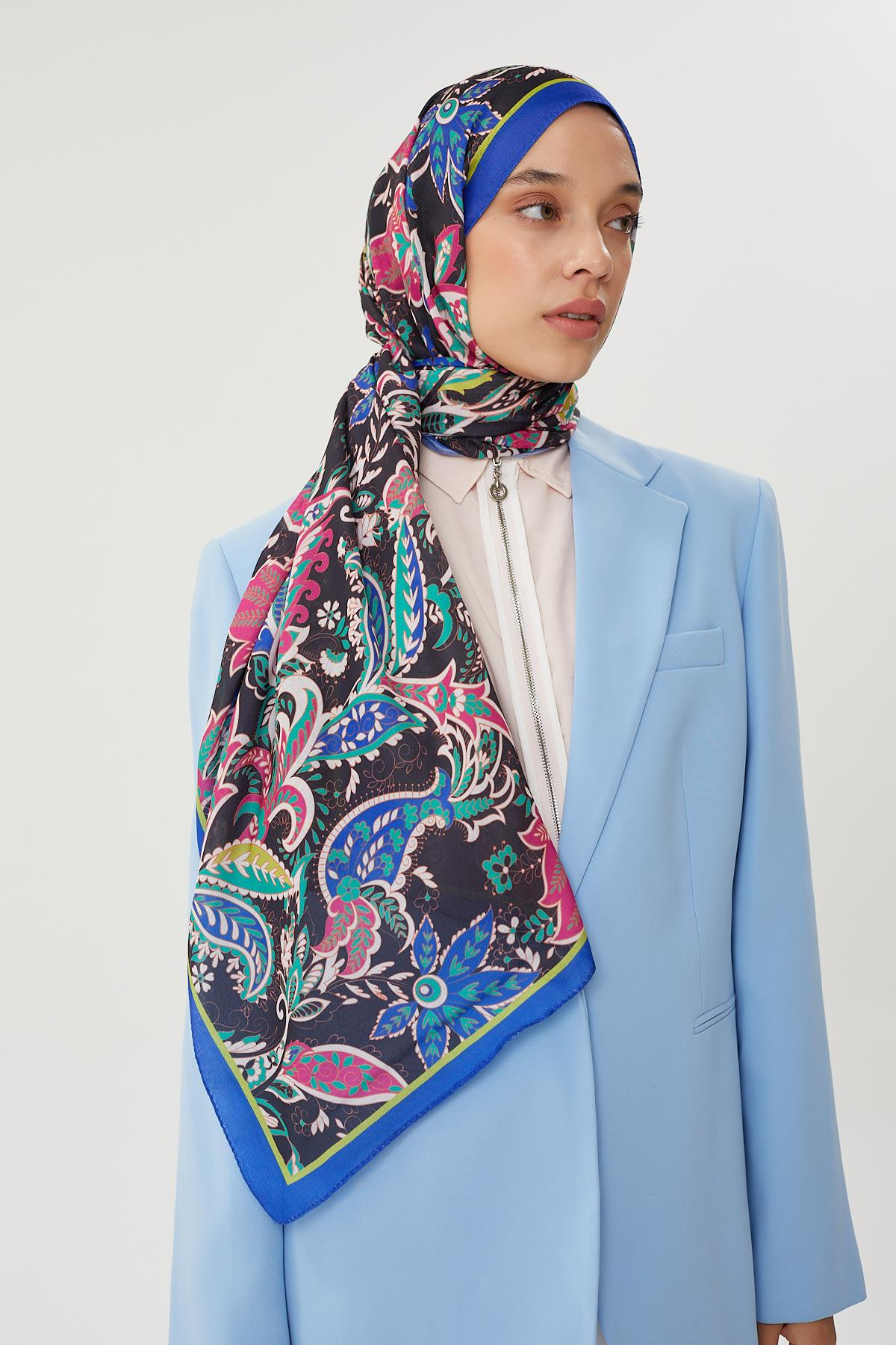 Saks Mavisi - Siyah Retro Desen Şal