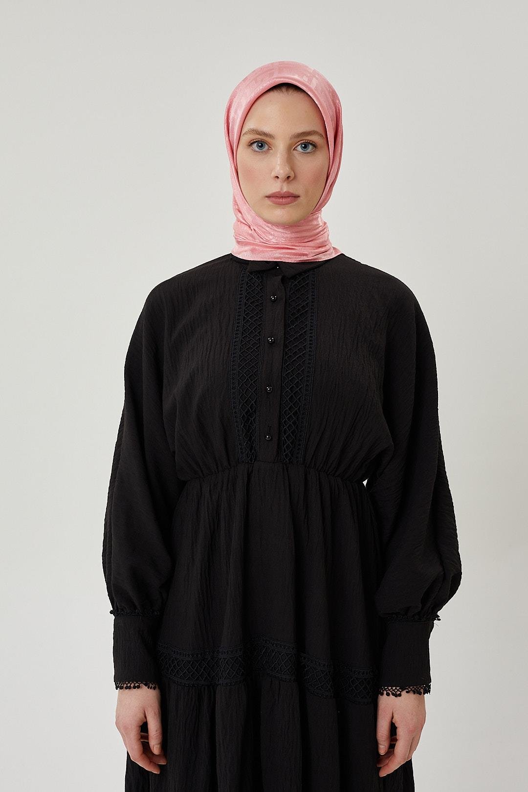 Şeker Pembe F Desen Parlak Eşarp