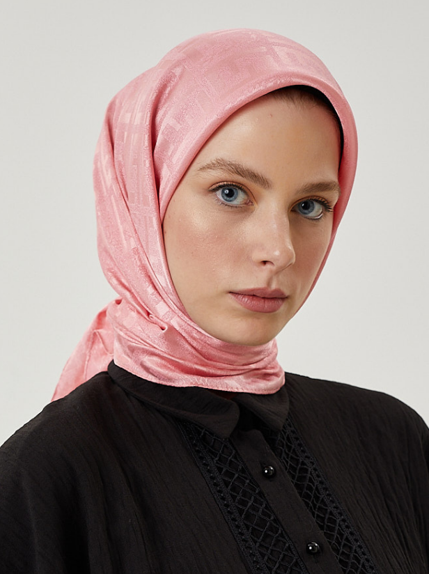 Şeker Pembe F Desen Parlak Eşarp