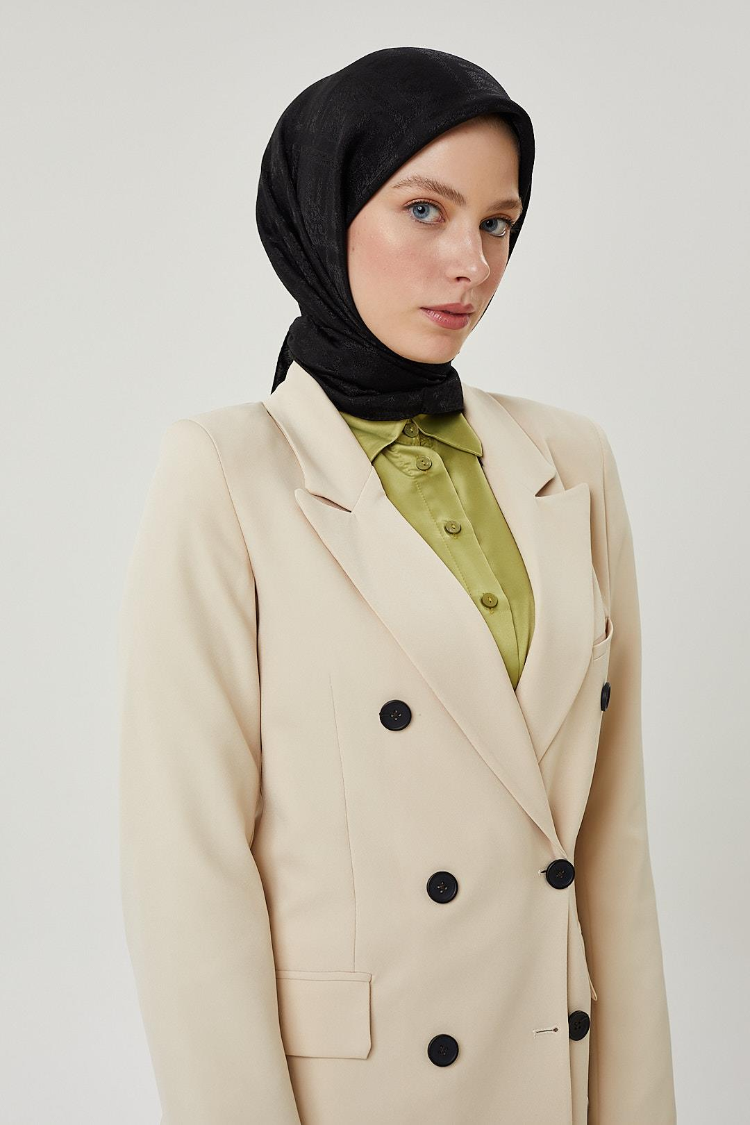 Siyah F Desen Parlak Eşarp