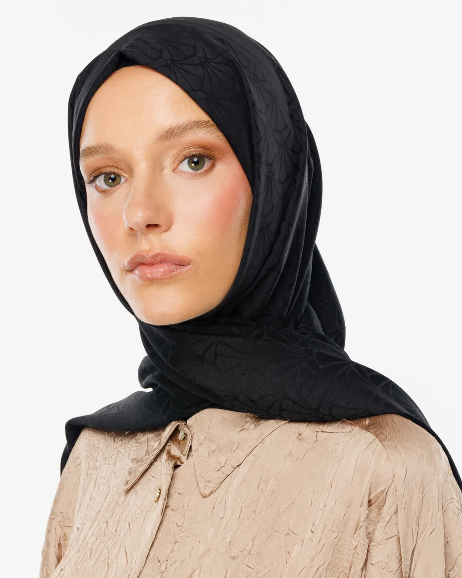 Siyah Lotus Desen İpeksi Jakar Şal