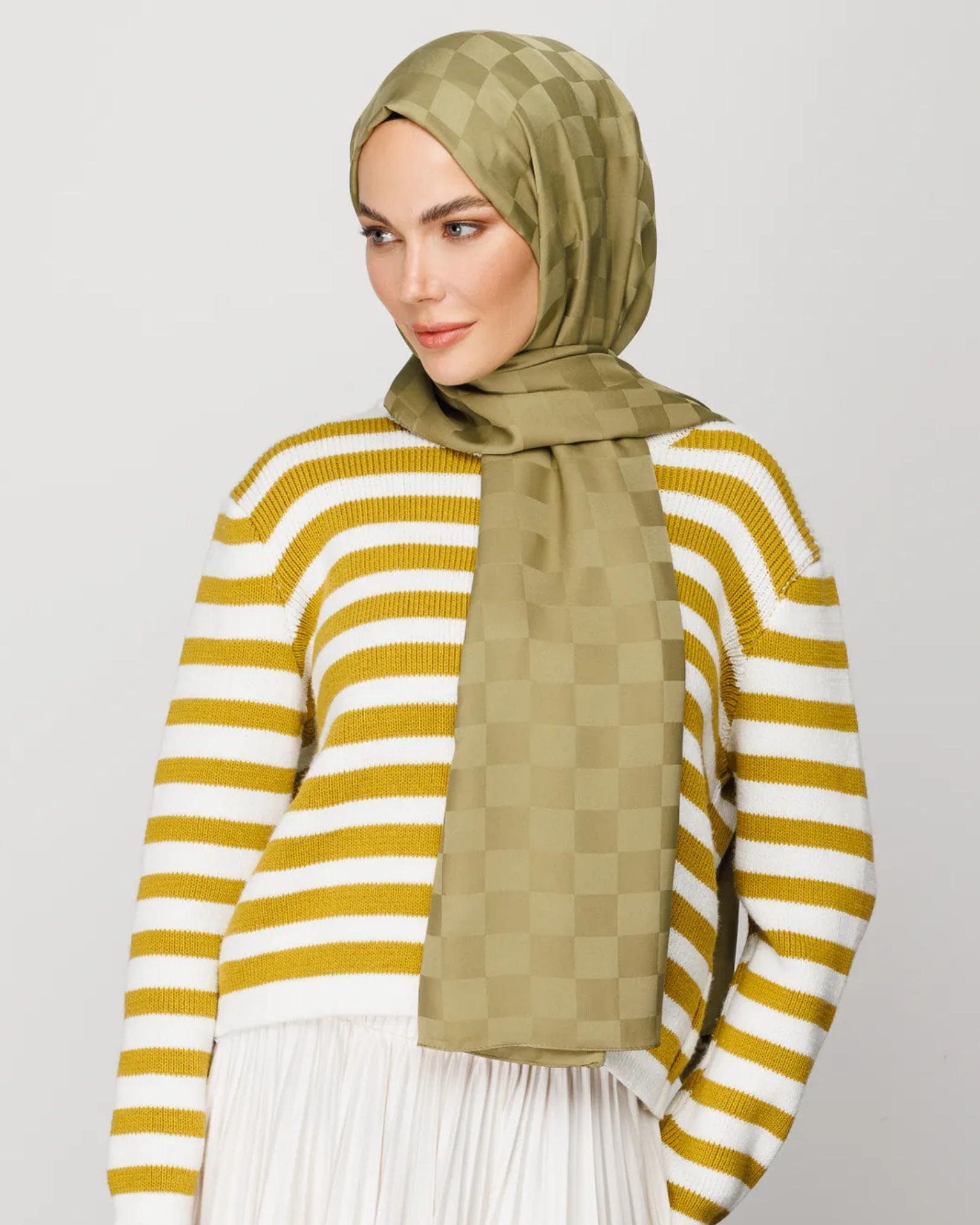 Soft Yeşil Dama Desen İpeksi Jakar Şal