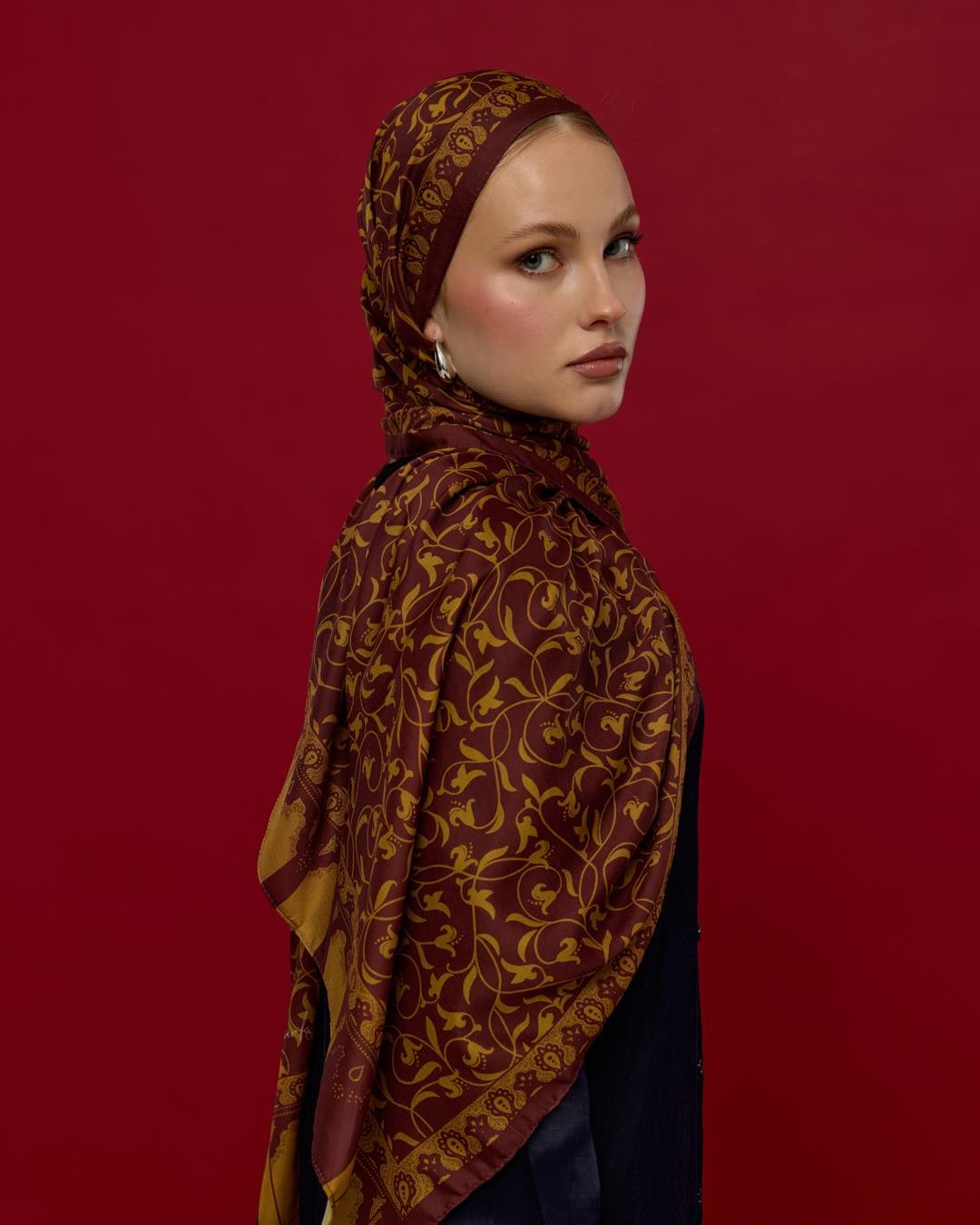 Tarçın Rüzgarı & Saf Altın Lale Bahçesi Desen Şal