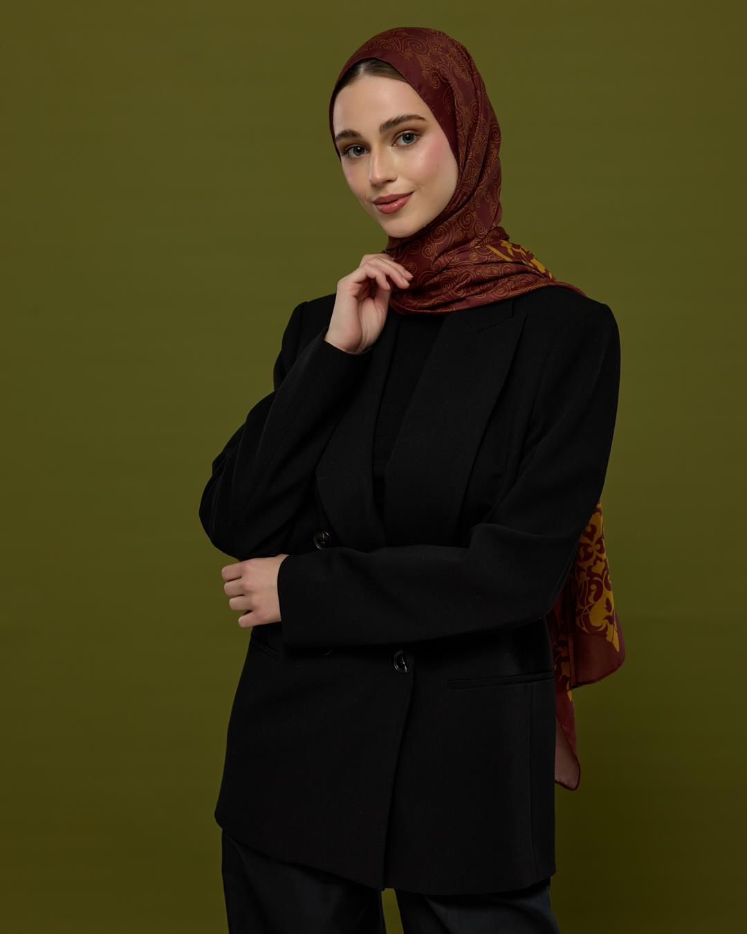 Tarçın Rüzgarı & Saf Altın Saraylı Desen Şal